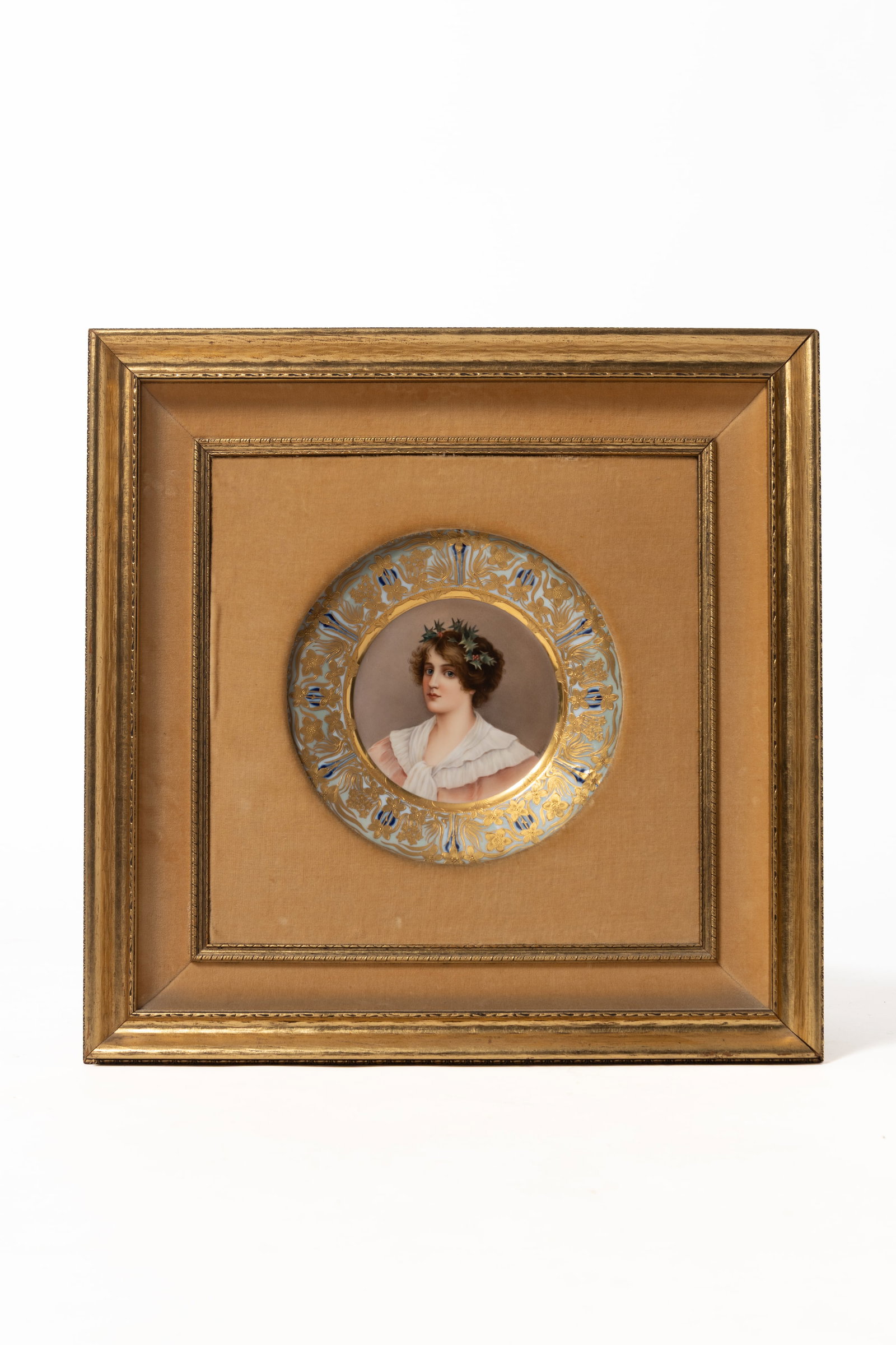 ROYAL VIENNA HAND PAINTED PORTRAIT PLATE, SIGNED "NOYING". (1 of 4)