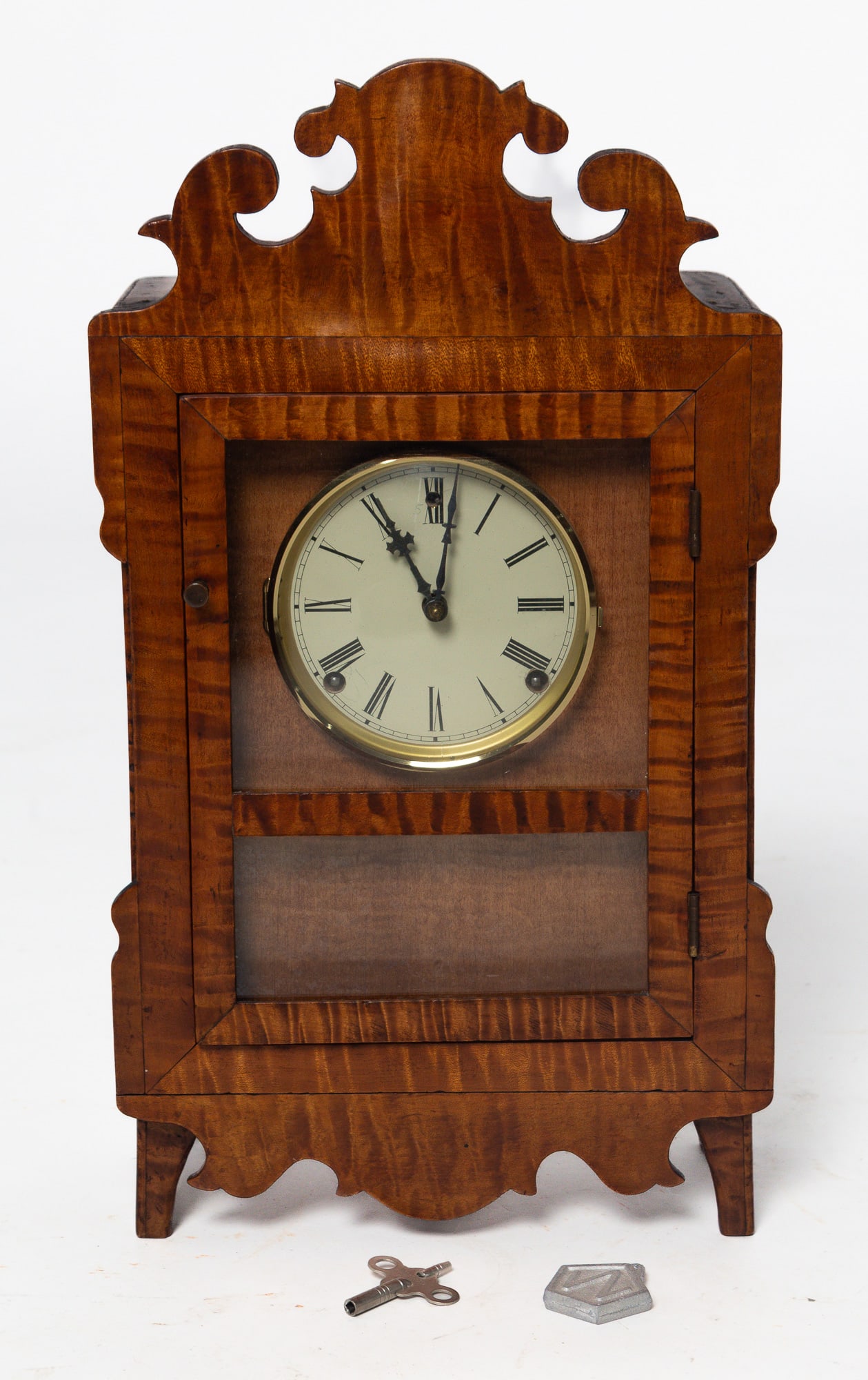 THREE TIGER MAPLE ITEMS, INCL. SHELF CLOCK. - 6