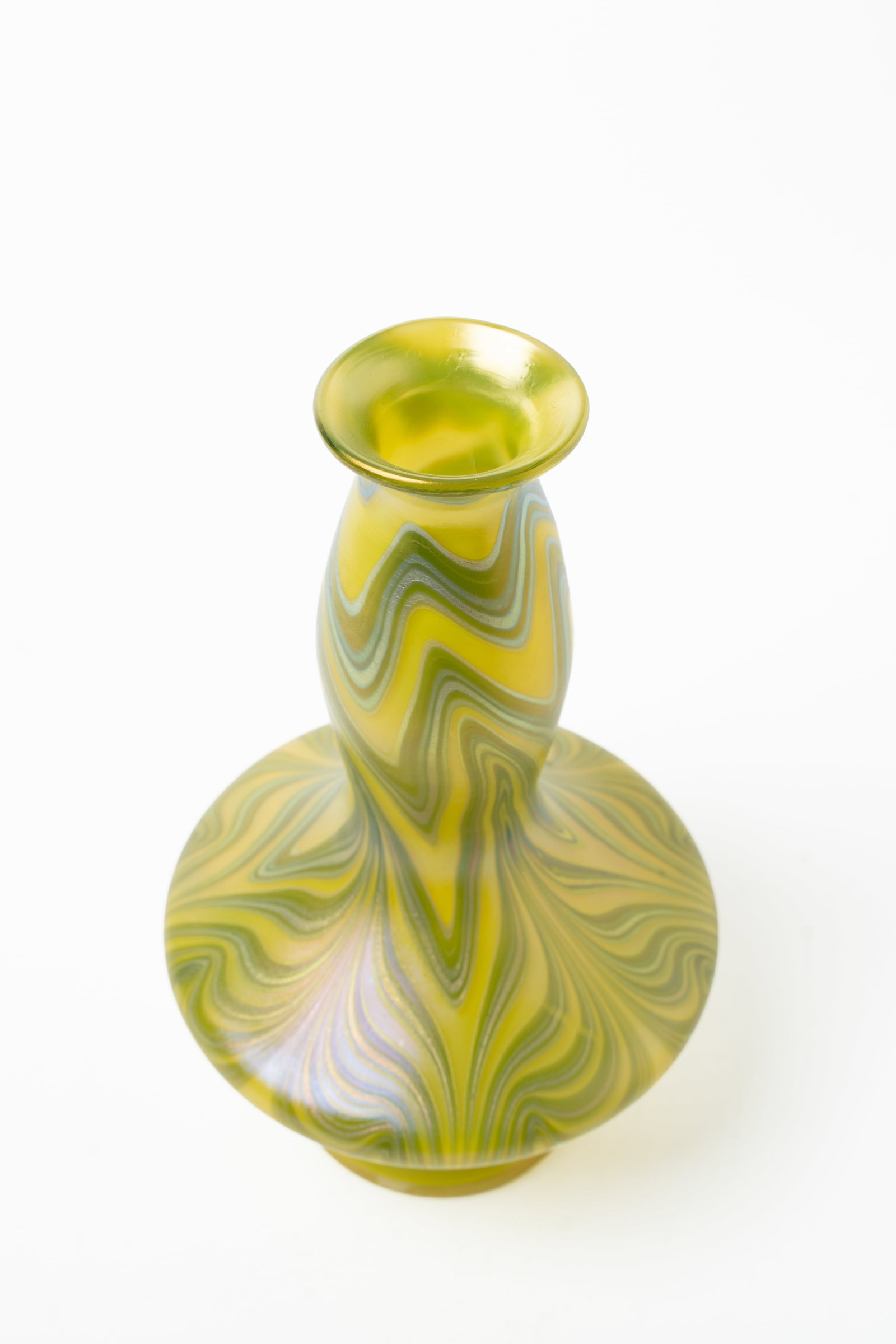 LOETZ PHANOMEN VASE. - 2