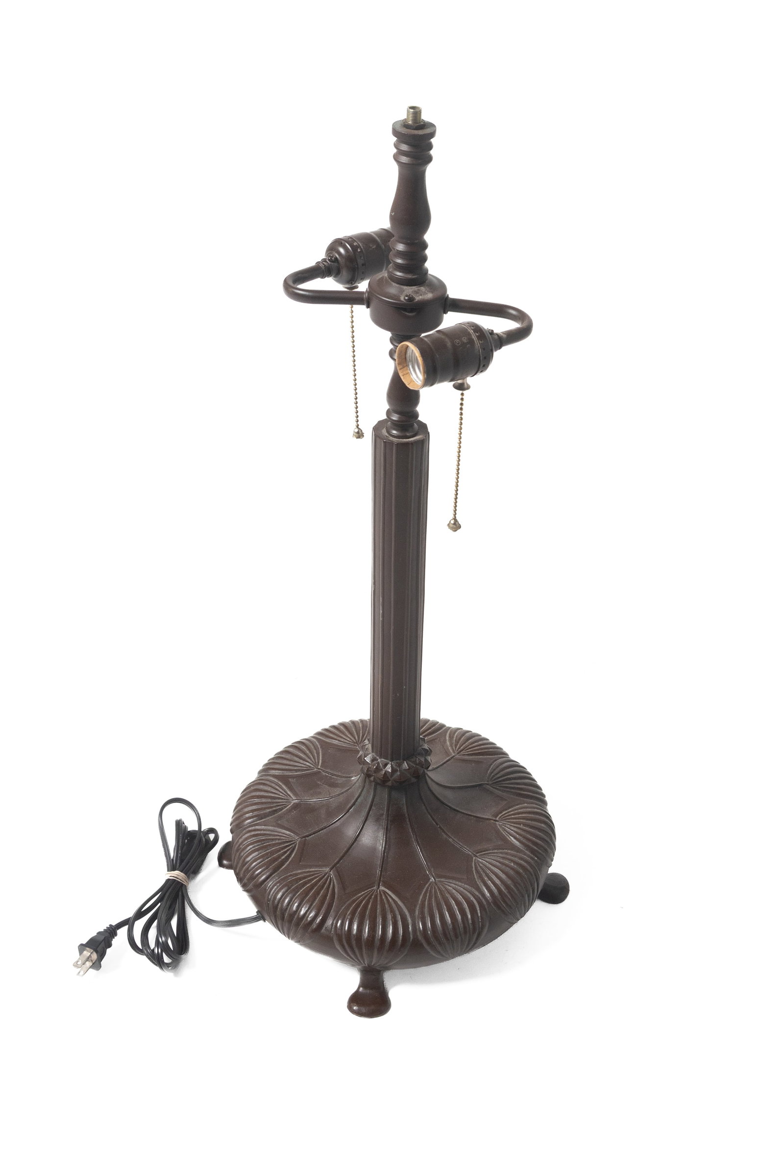 STAINED GLASS TABLE LAMP. - 8