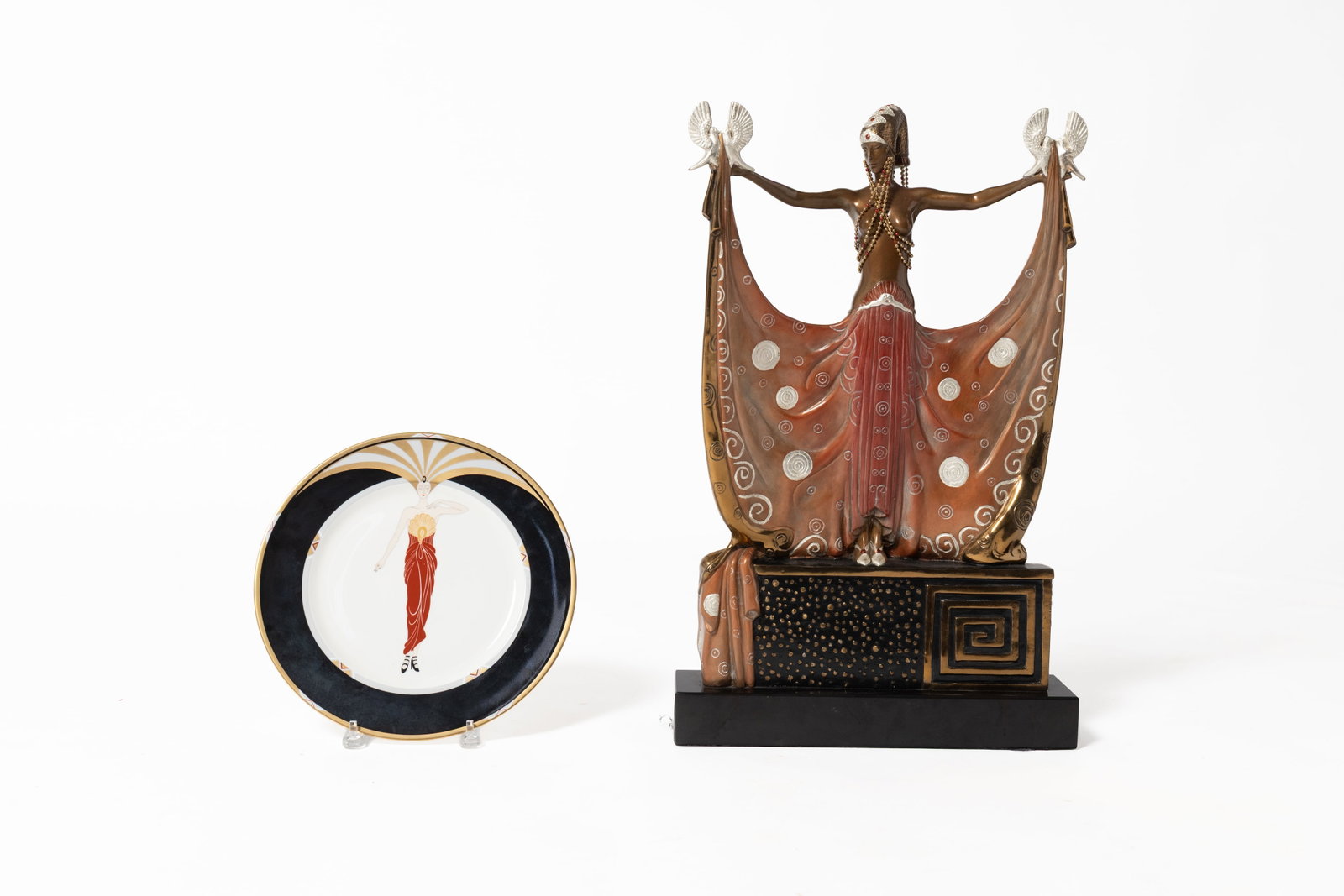ERTE (RUSSIAN/FRENCH, 1892-1990) "VENUS" BRONZE SCULPTURE AND ERTE COLLECTOR PLATE. (1 of 8)