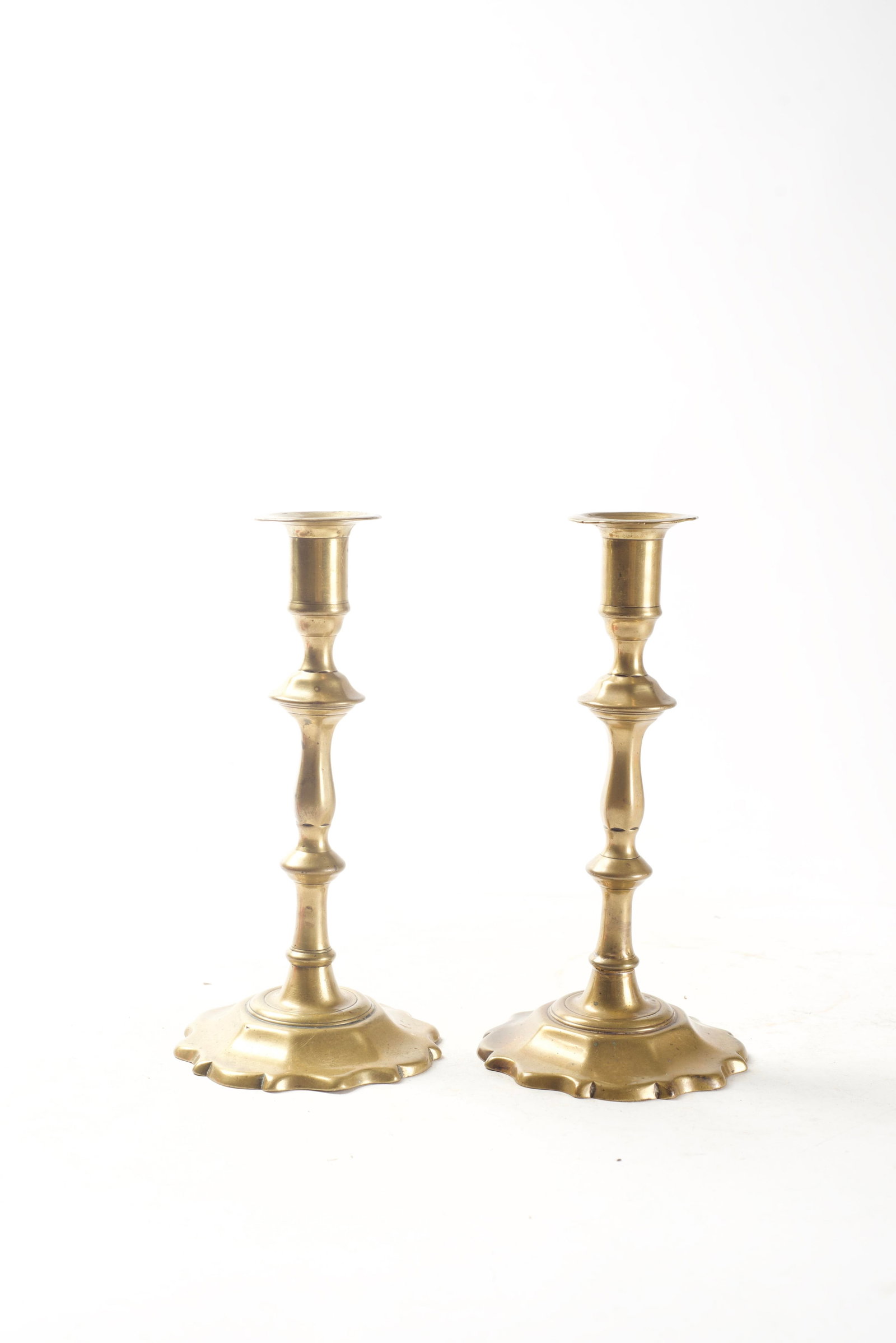PAIR OF BRASS QUEEN ANNE CANDLESTICKS WITH PUSH UPS. (1 of 9)
