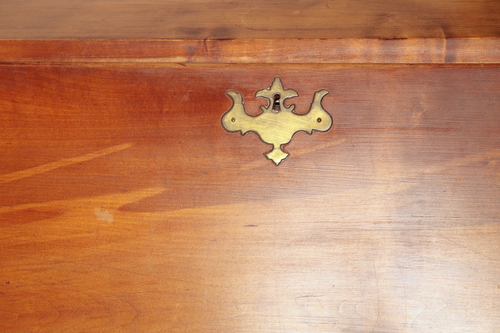 CHIPPENDALE SLANT-FRONT DESK. - 9