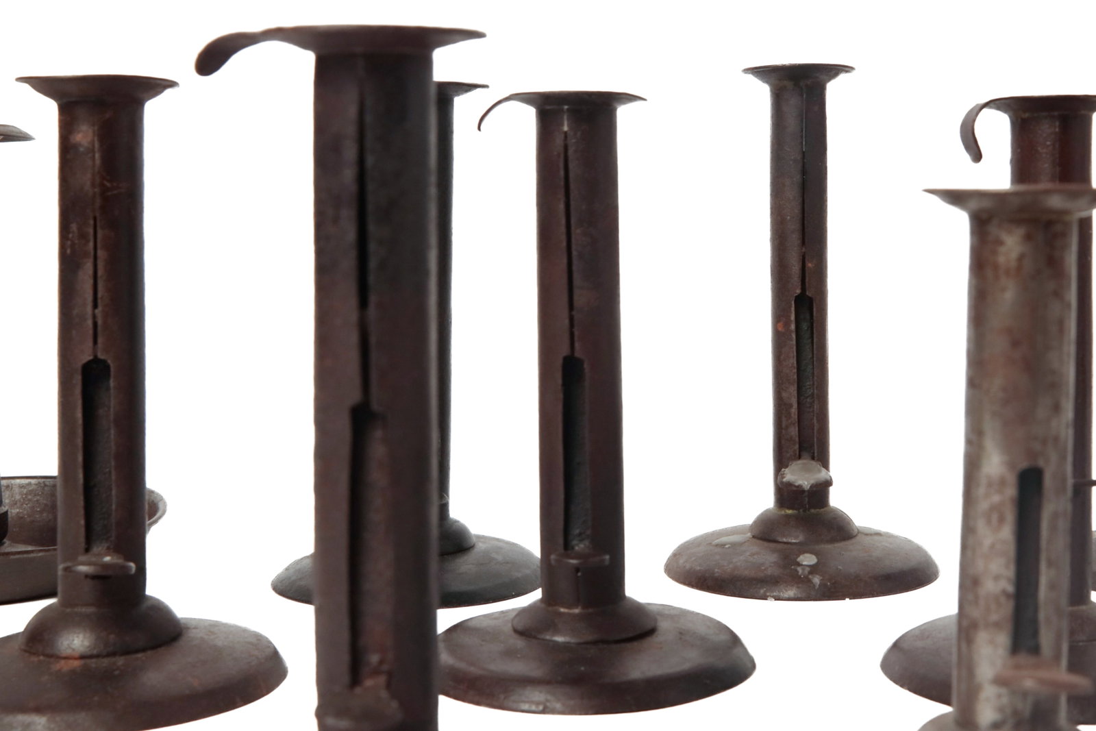 THIRTEEN CANDLE HOLDERS WITH PUSHUPS. - 3