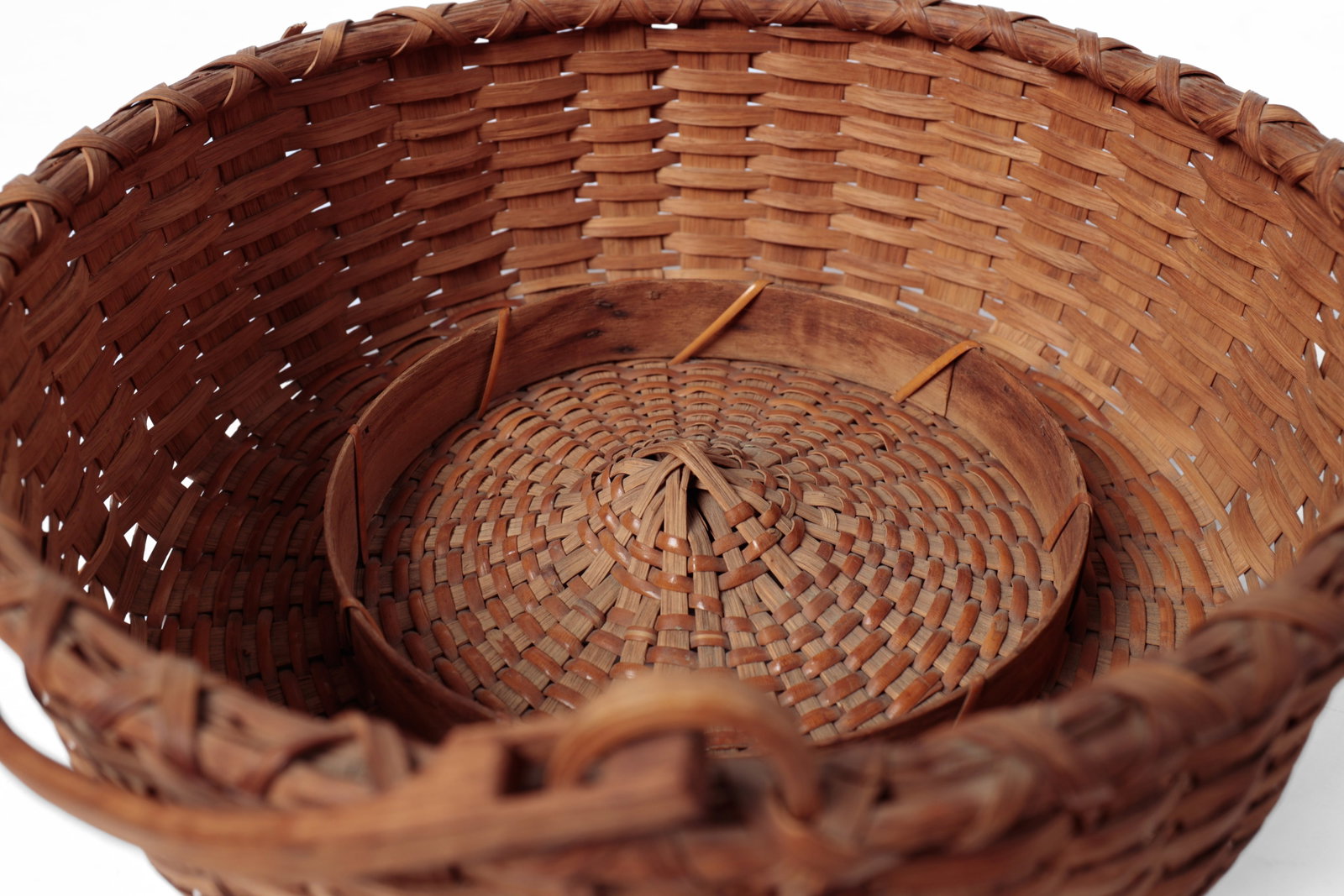 SWING HANDLED WOVEN SPLINT PIE BASKET. - 7