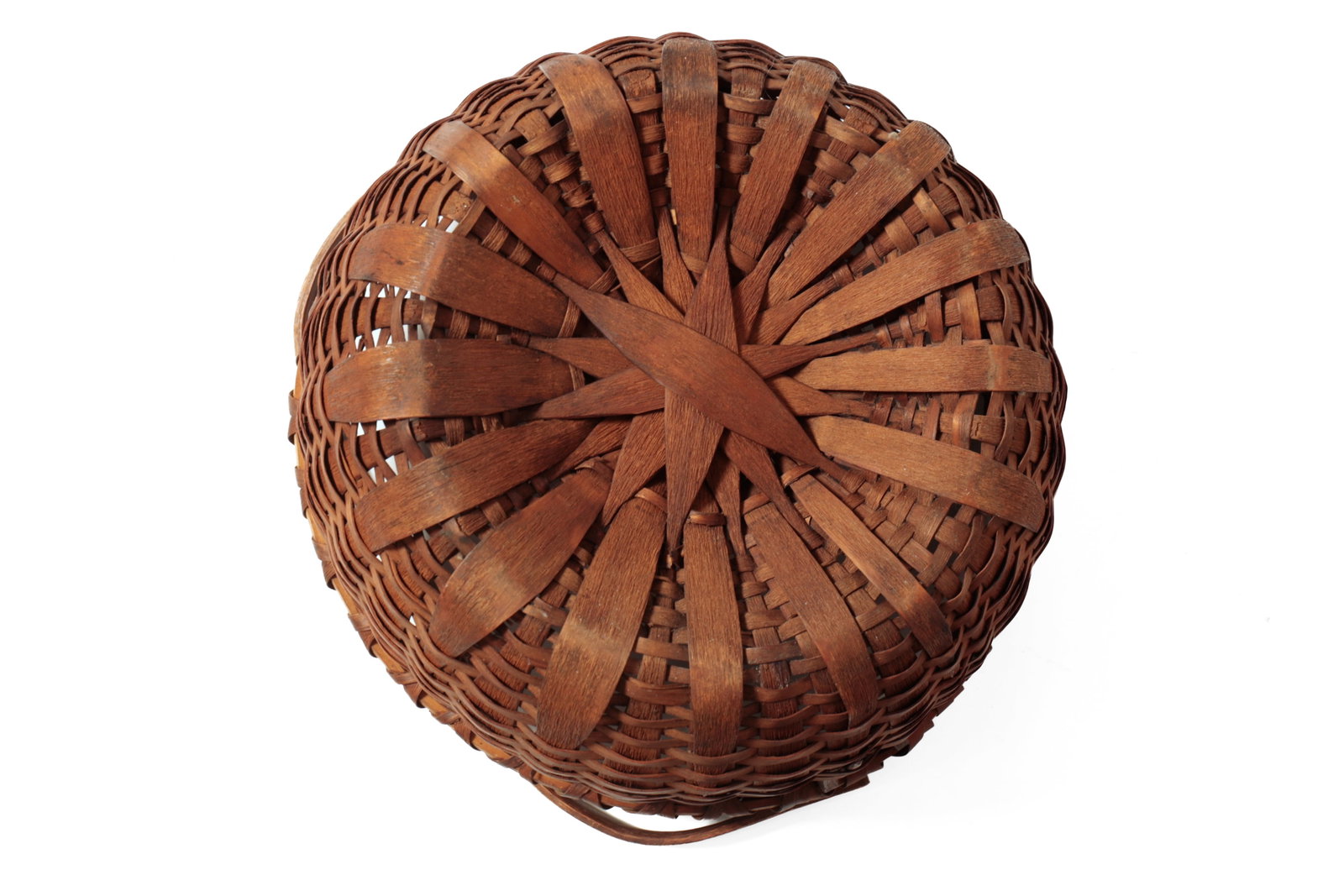 THREE WOVEN SPLIT BASKETS WITH SWING HANDLES. - 15