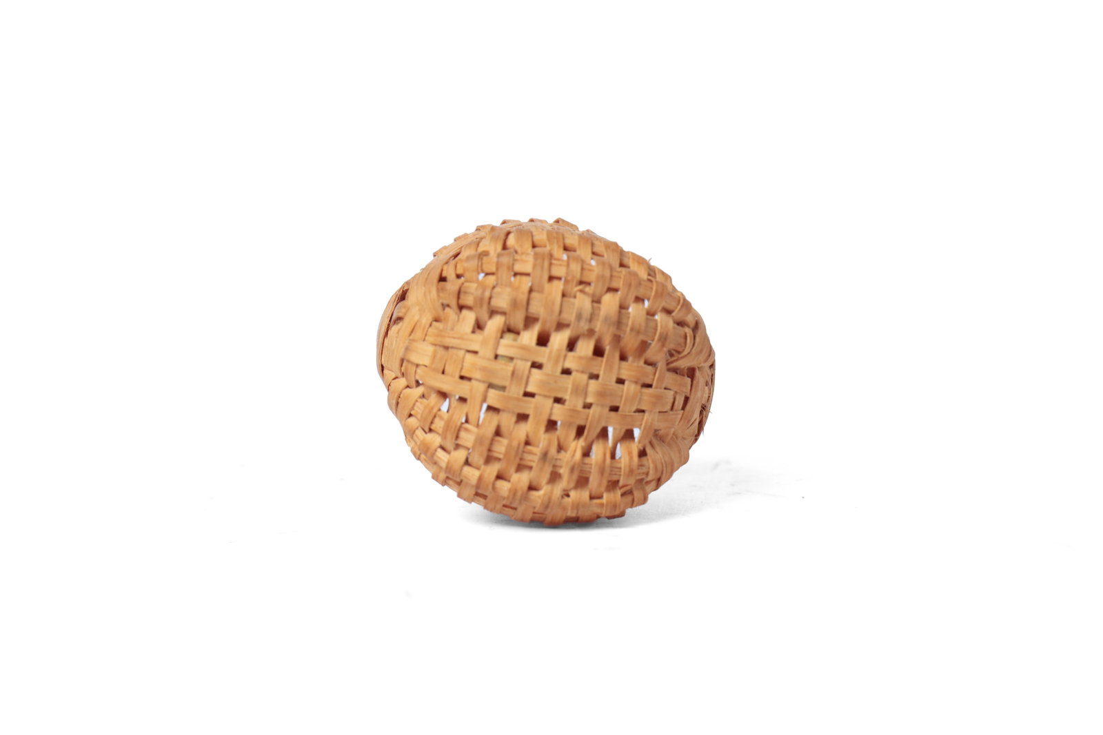 TWO MINIATURE WOVEN SPLIT BUTTOCKS BASKETS. - 12
