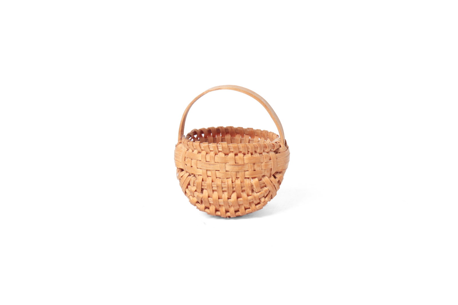 TWO MINIATURE WOVEN SPLIT BUTTOCKS BASKETS. - 9