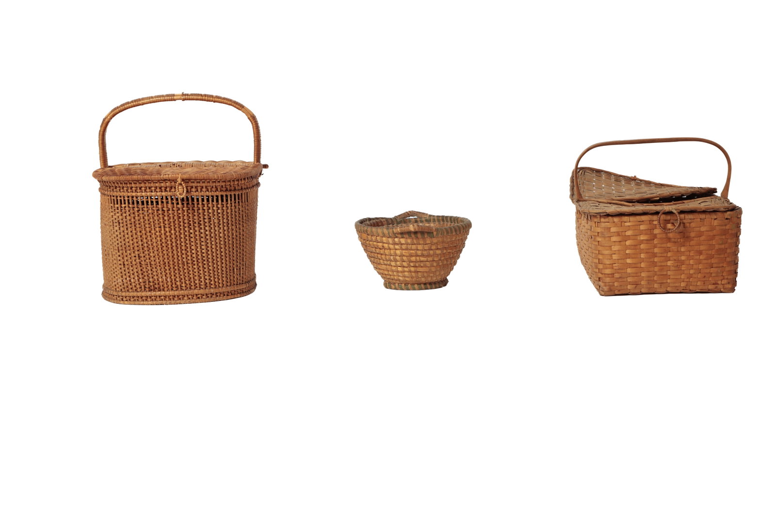 COLLECTION OF FIVE BASKETS. - 6