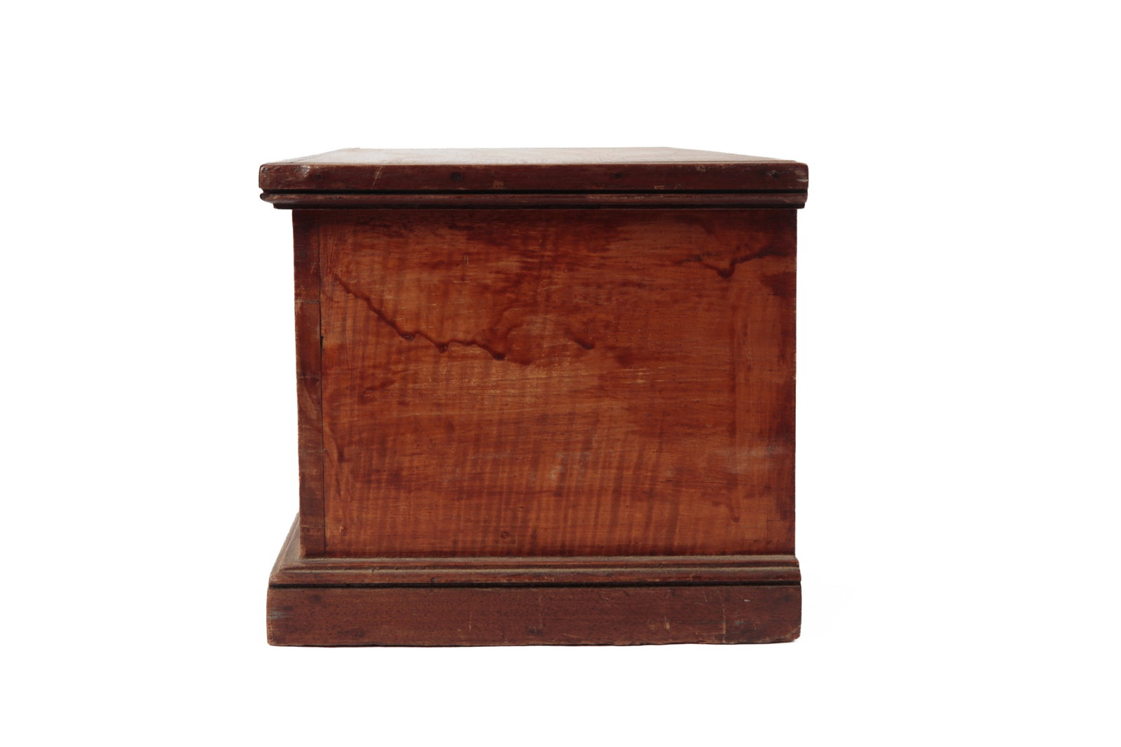 TIGER MAPLE DOVETAILED TABLETOP TRUNK. - 3