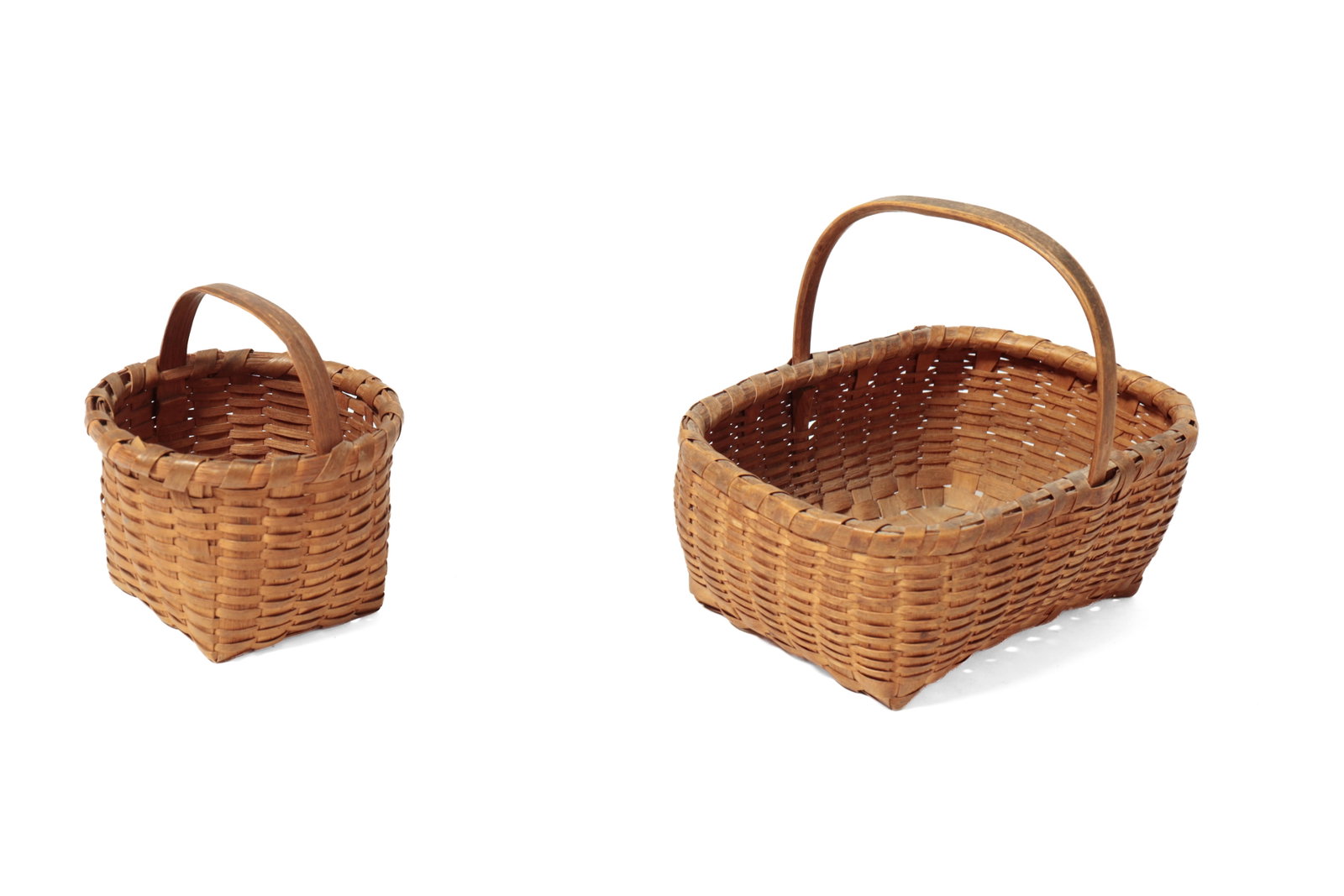 FOUR HANDLED WOVEN SPLIT BASKETS. - 10