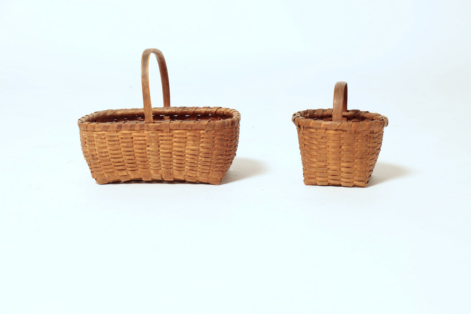 FOUR HANDLED WOVEN SPLIT BASKETS. - 6