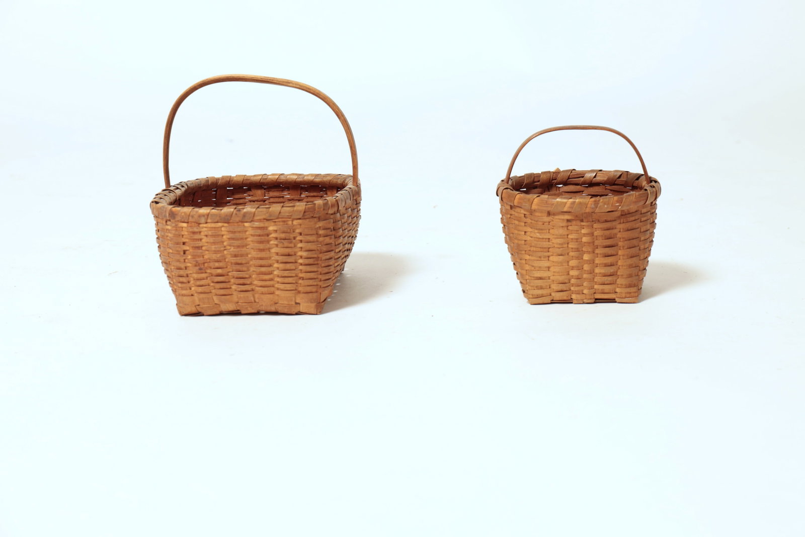 FOUR HANDLED WOVEN SPLIT BASKETS. - 7