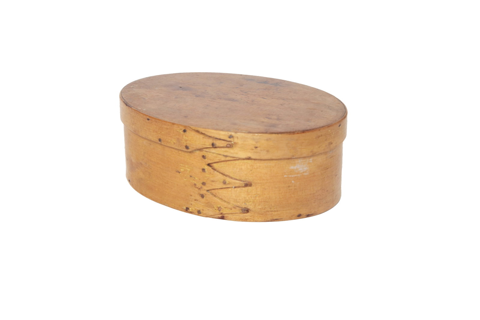 SHAKER TYPE FOUR-FINGER OVAL BENTWOOD PANTRY BOX WITH ORIGINAL PAINT.: SHAKER TYPE FOUR-FINGER OVAL BENTWOOD PANTRY BOX WITH ORIGINAL PAINT. American, 19th Century. Maple. Oval form, finger joints with copper tacks. Retaining traces of original yellow or cream paint on