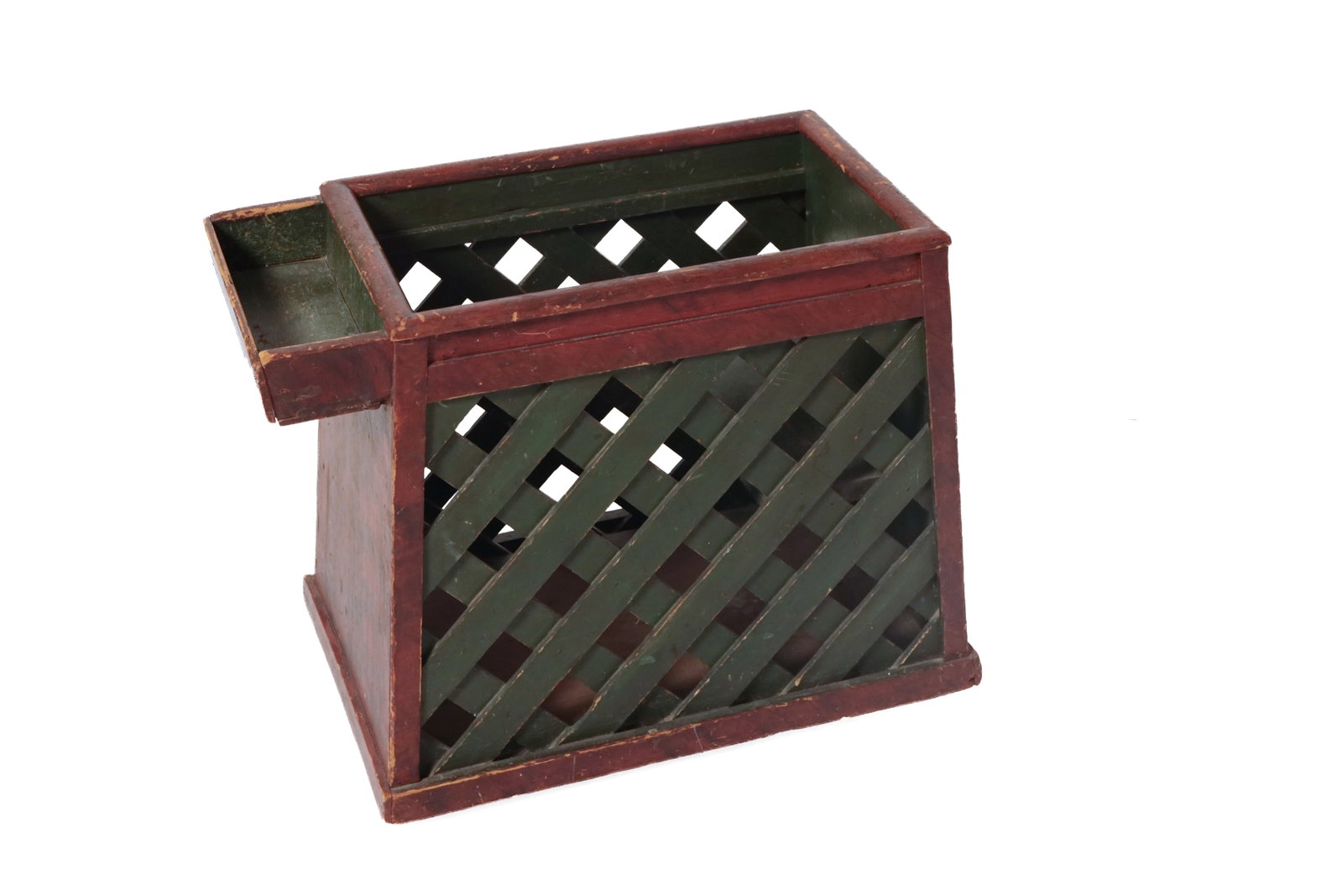 NEW ENGLAND BABY TENDER WITH ORIGINAL GRAIN PAINT.: NEW ENGLAND BABY TENDER WITH ORIGINAL GRAIN PAINT. American, early 19th Century. Pine. Rounded rail cap, canted sides, tray on front, lattice sides, cut out legs, base molding and interior seat.