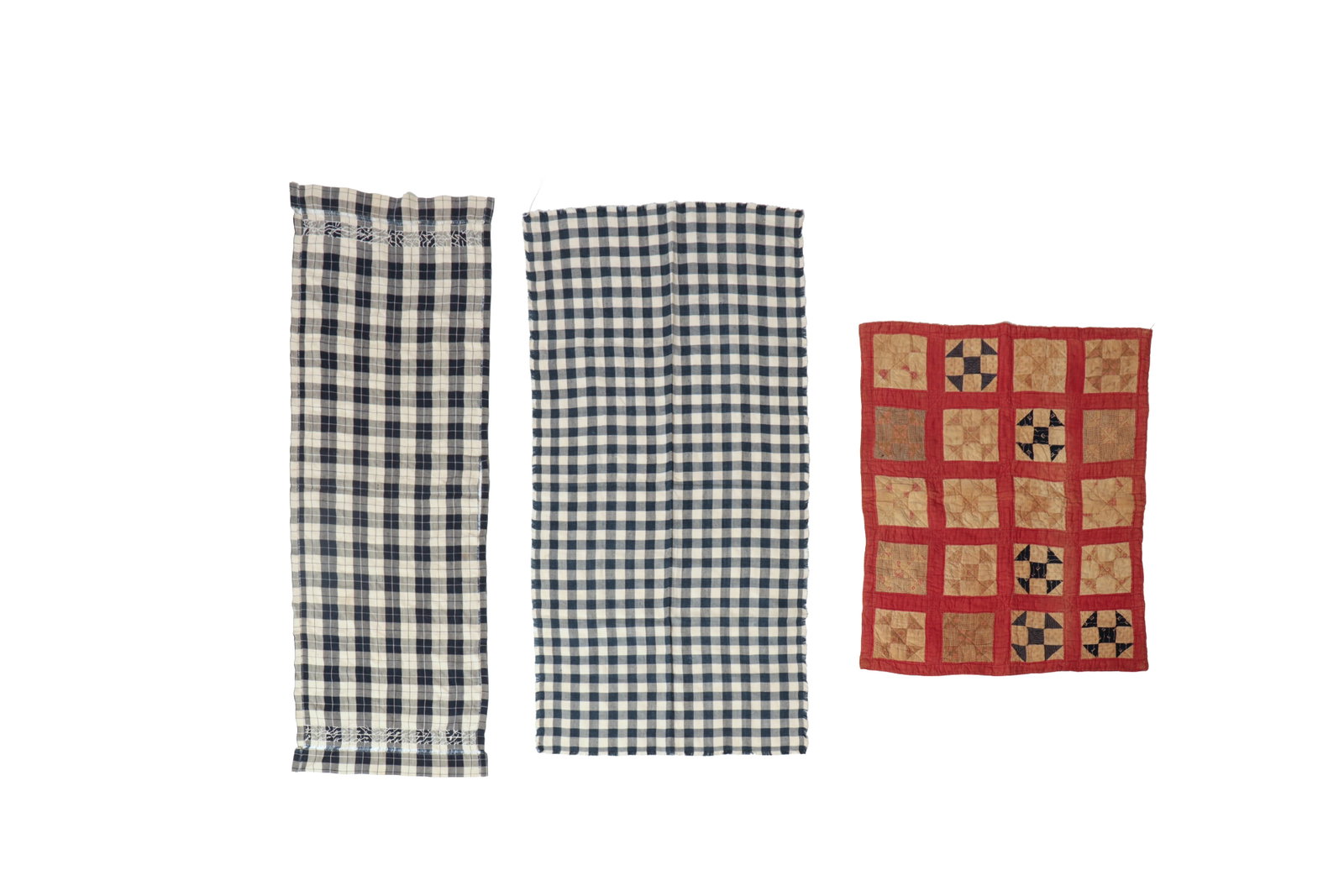 CRIB SIZE PIECED COTTON QUILT AND TWO BLUE PLAID HOMESPUN FABRIC ITEMS. (1 of 5)