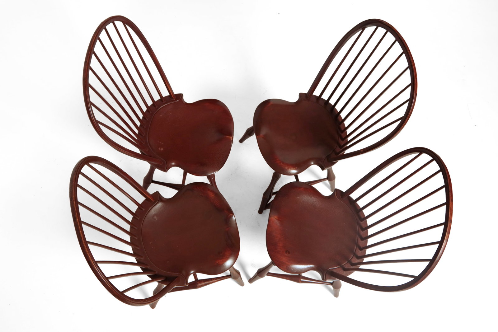 FOUR D.R.DIMES BOWBACK WINDSOR SIDE CHAIRS. - 6