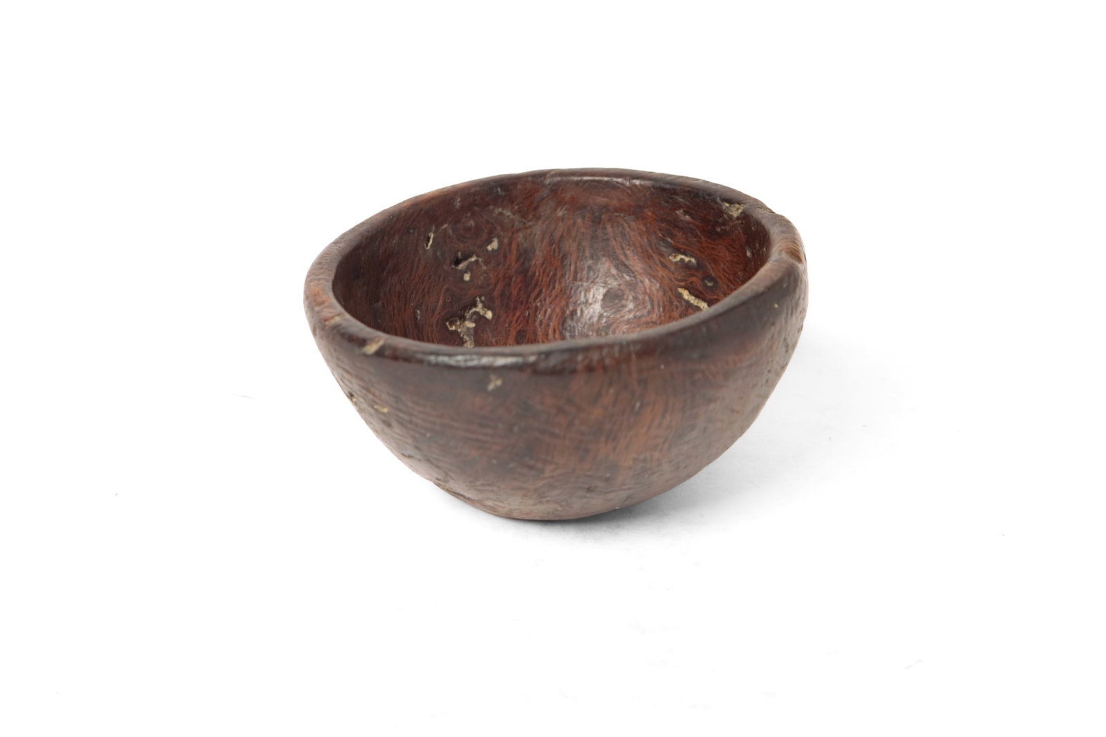 DIMINUTIVE ENGLISH OAK BURL BOWL.: DIMINUTIVE ENGLISH OAK BURL BOWL. 19th Century. Hand carved bowl with dark finish. Wonderful surface. 2.75"h. 4.75"w.