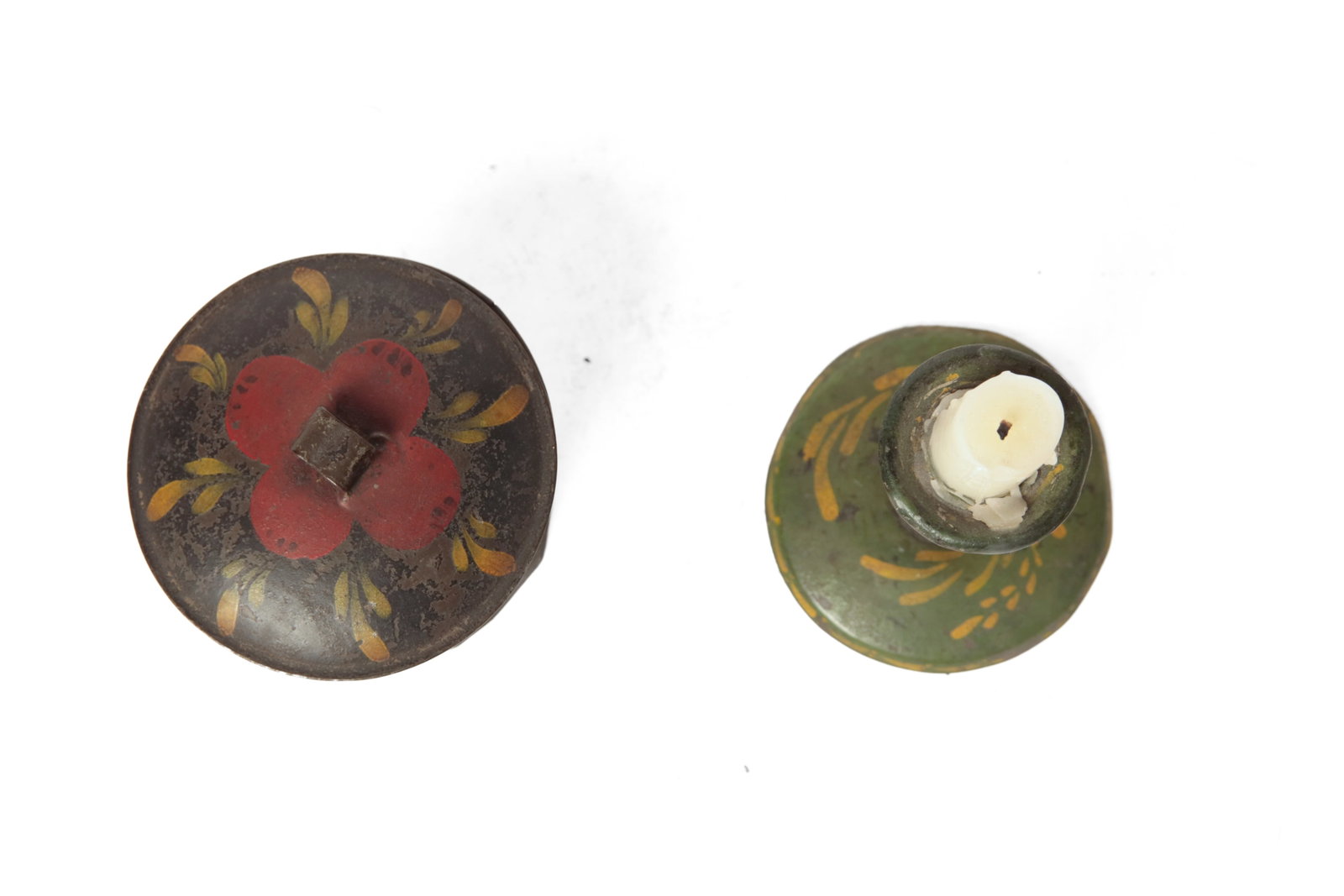 FIVE TOLE-DECORATED ITEMS. - 10