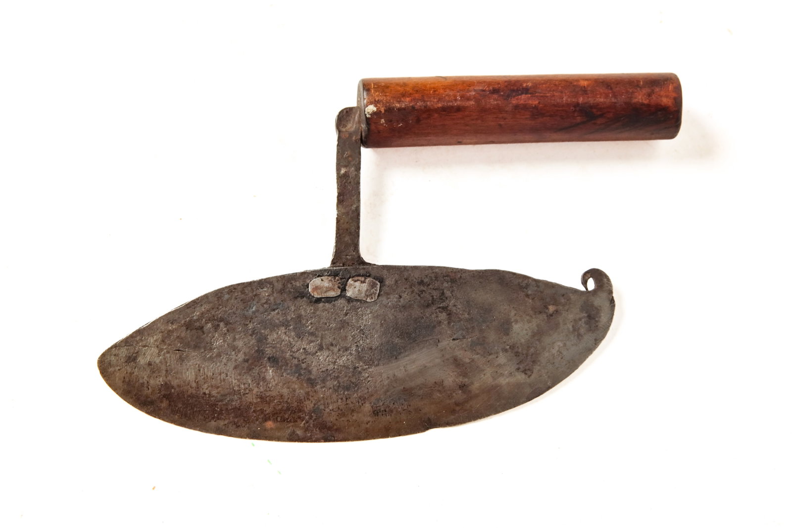THREE WOOD-HANDLED CHOPPERS. - 5
