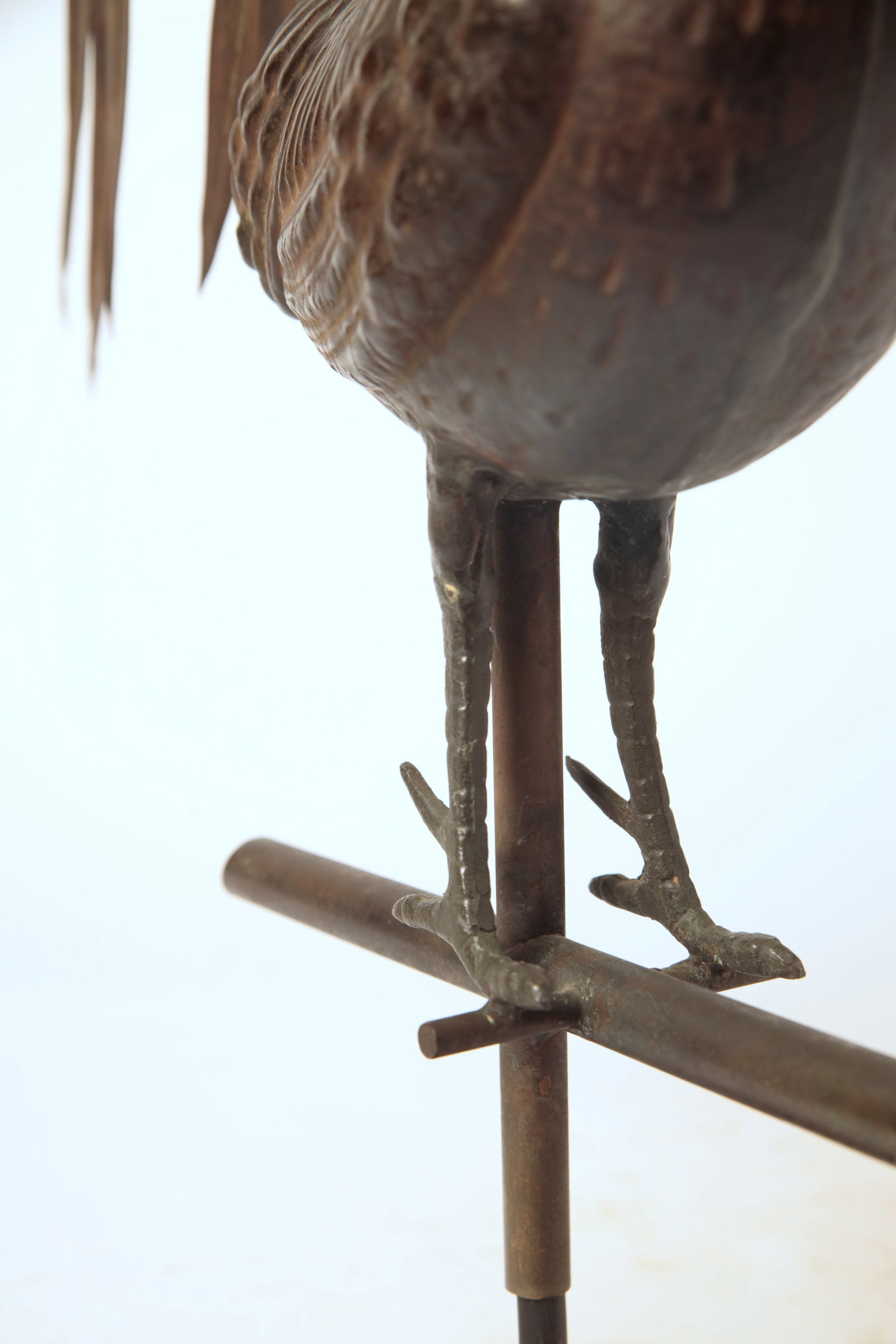 MOLDED COPPER FULL-BODIED ROOSTER WEATHERVANE. - 7