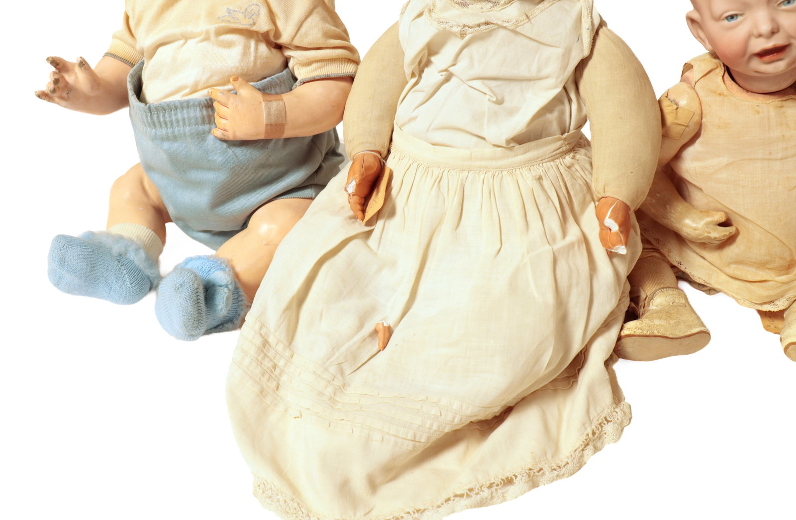 SIX BISQUE HEAD DOLLS. - 7