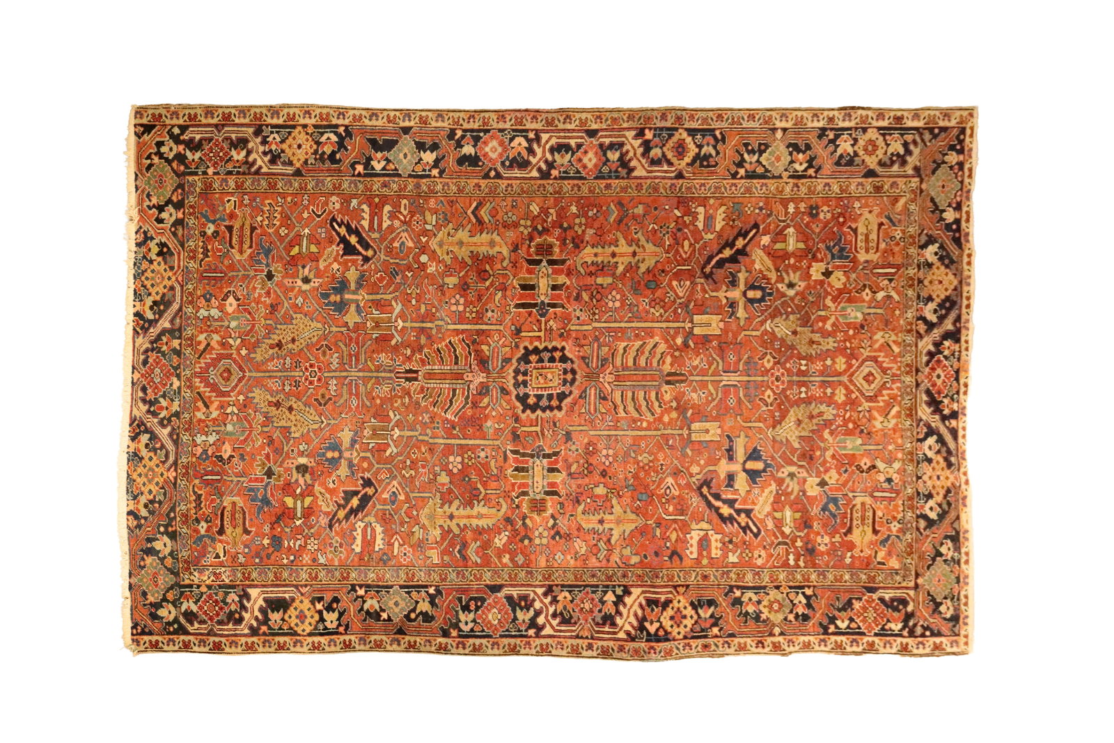 HERIZ ROOM SIZE RUG. (1 of 4)