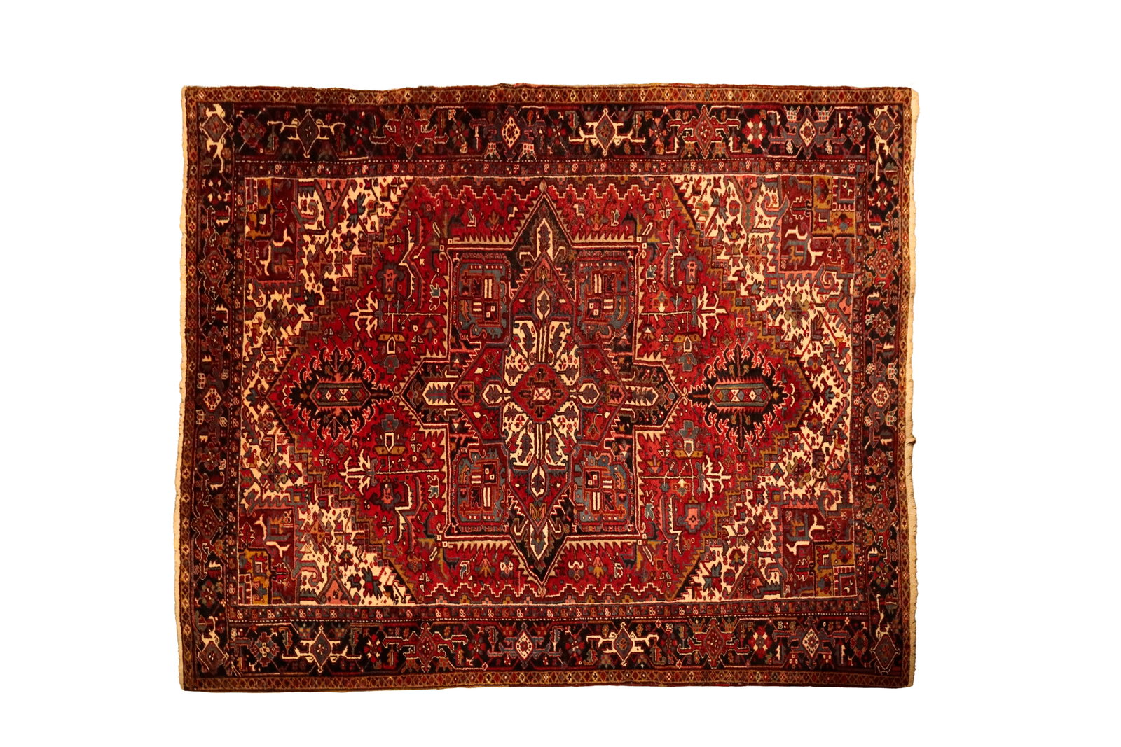 HERIZ ROOM SIZE RUG. (1 of 2)
