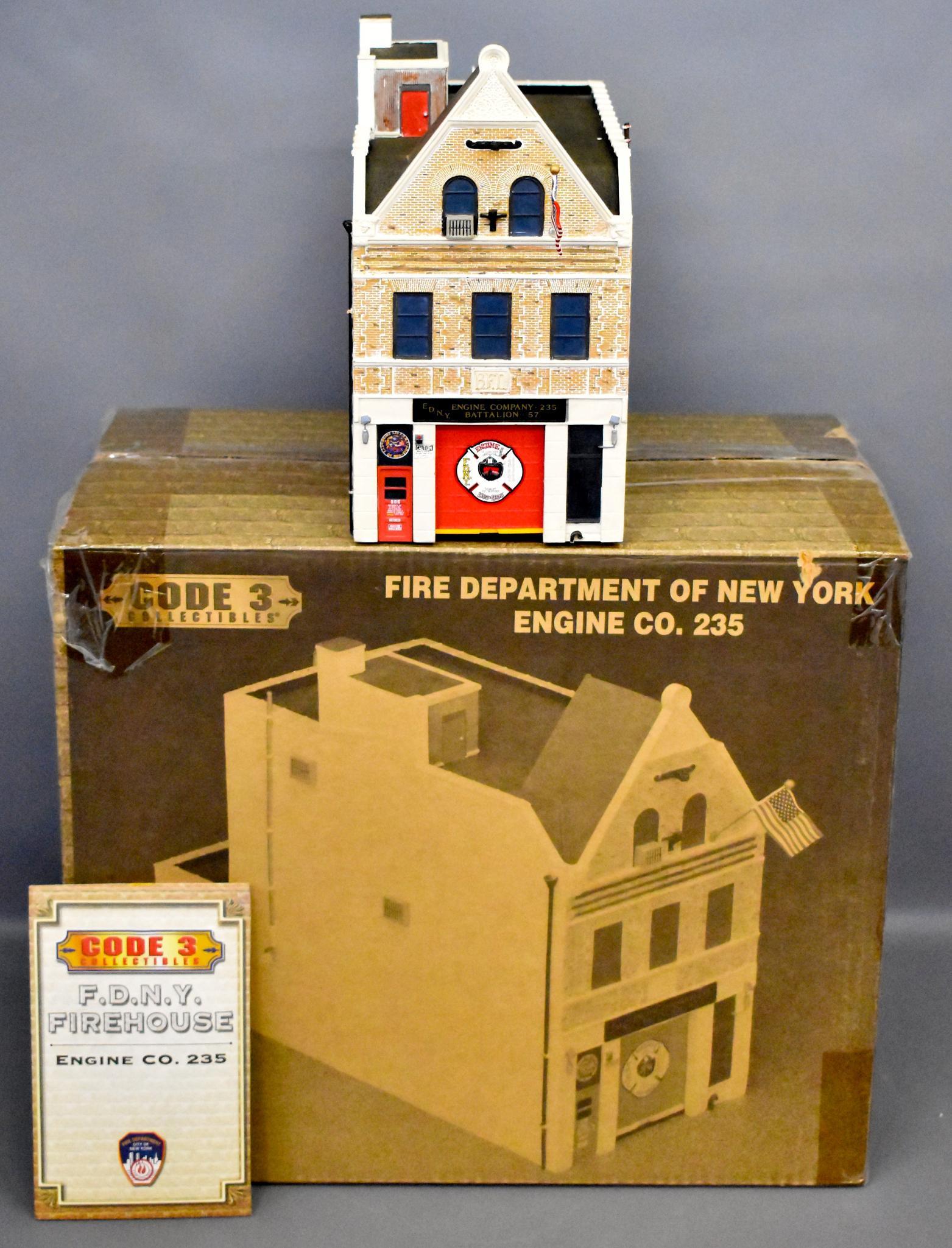 Code 3 1/64 Dept of New York Engine Co 235 in a: Code 3 1/64 Dept of New York Engine Co 235 in a excellent original box 13100. Building may have some dust from being displayed see photos.