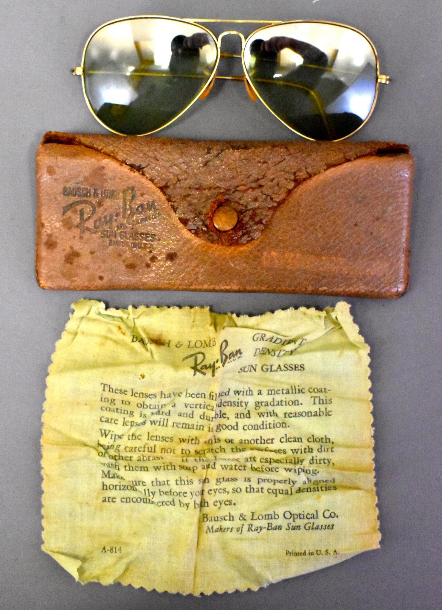 US WWII military USAAF Army Air Corp Pilot Aircrew Ray: US WWII military USAAF aviation Air Corp Army Air Force Pilot Aircrew Ray Ban Aviator sunglasses with case and cloth. Case in fair condition glasses are good to very good.