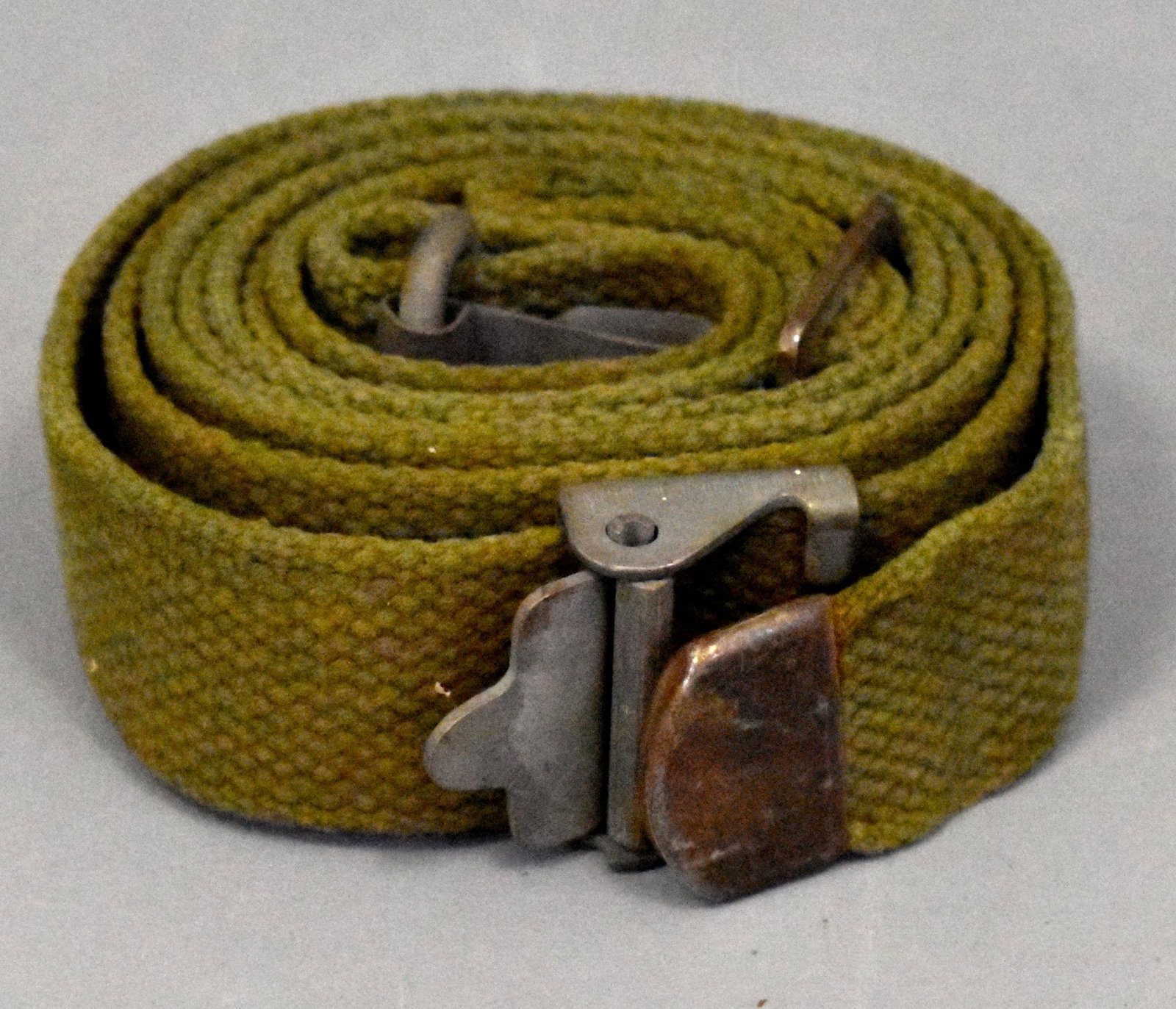 WWII US military BAR Browning Automatic Rifle sling.: WWII US military BAR Browning Automatic Rifle sling. Mint unissued.