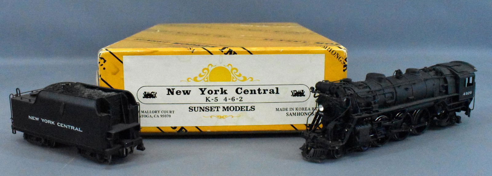 Sunset Models HO Brass NYC K-5 4-6-2 in OB: Sunset Models HO Brass NYC K-5 4-6-2 in original box , C7-8 custom painted, in good original box with split corners.