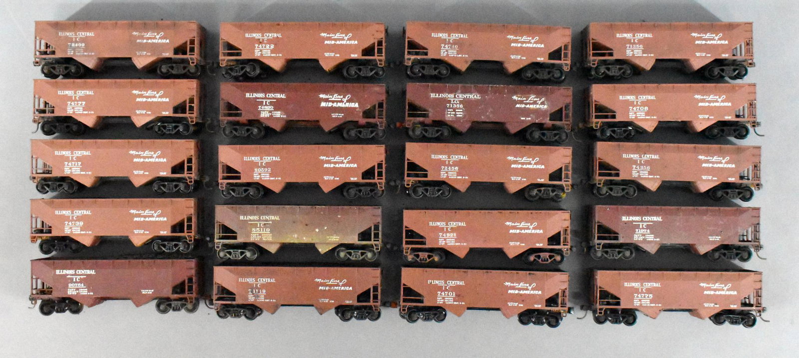 Twenty HO Illinois Central 2 bay Hoppers loose: Twenty HO Illinois Central 2 bay Hoppers loose. These are all used, in good or better condition, with a large majority of them having loads. All are sold as is, as seen, with no returns.