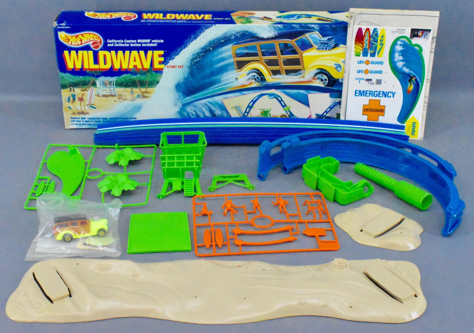 Unused 1989 Hot Wheels Wildwave stunt set in original (1 of 4)
