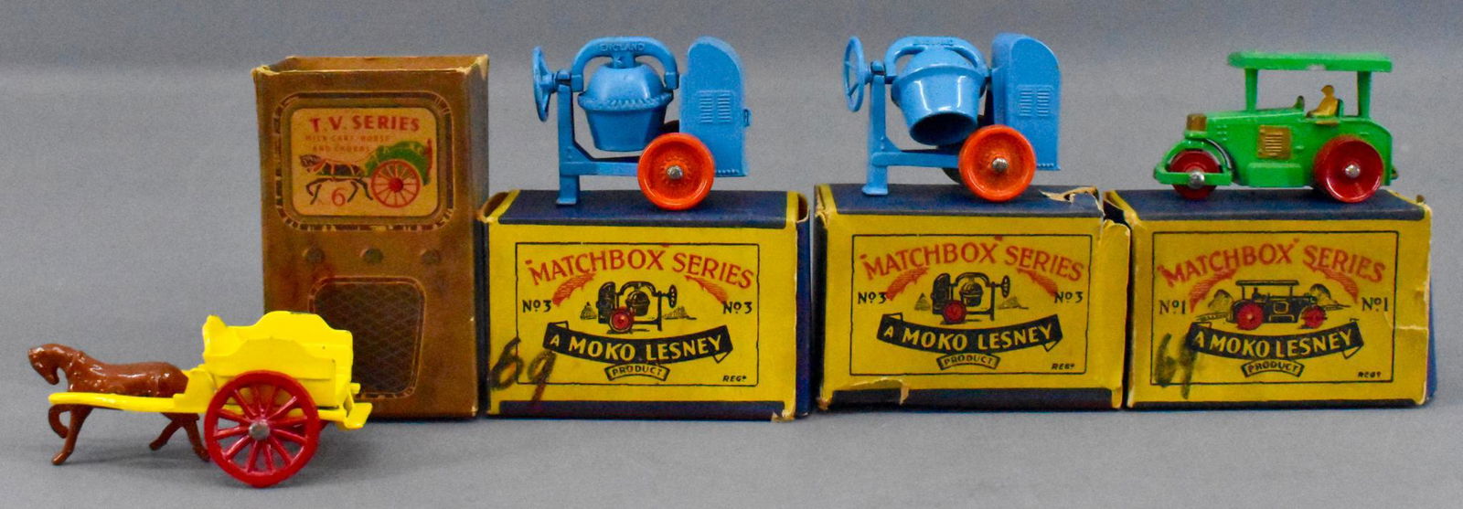 Three Moko Lesney Matchbox plus Benbros in original (1 of 6)