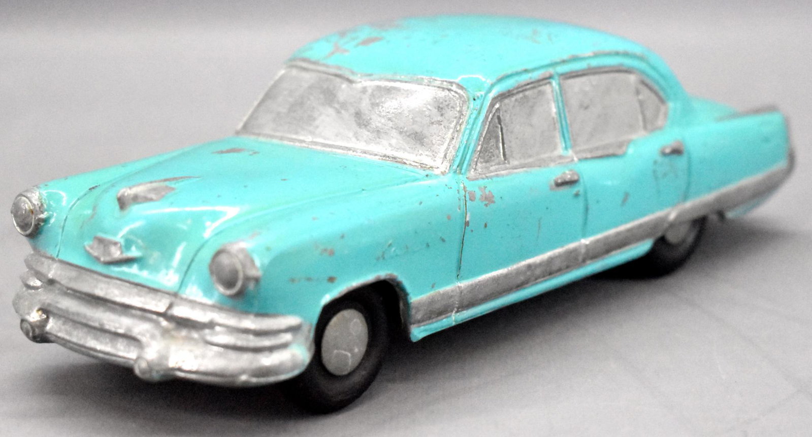 Banthrico 1953 Kaiser Manhattan bank promo car: Banthrico 1953 Kaiser bank promo car, very nice, all original with 85% paint but no key.
