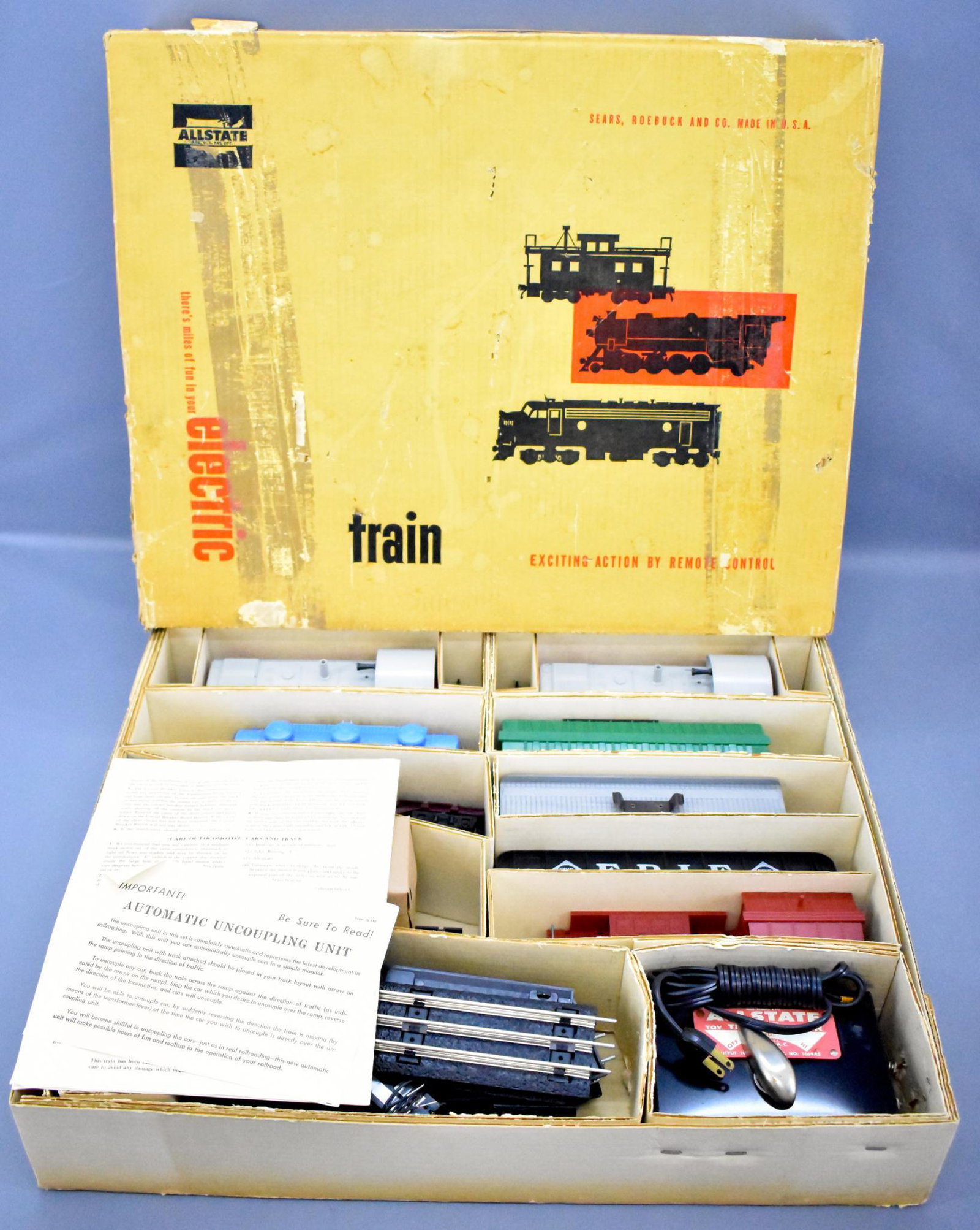 Scarce Marx O gauge Allstate Rock Island diesel freight: Scarce Marx O gauge Allstate Rock Island diesel freight set in original box 9622. Set consists of two Rock Island NW-2 diesel switchers, New York Central box car, Allstate three dome tank car, Souther
