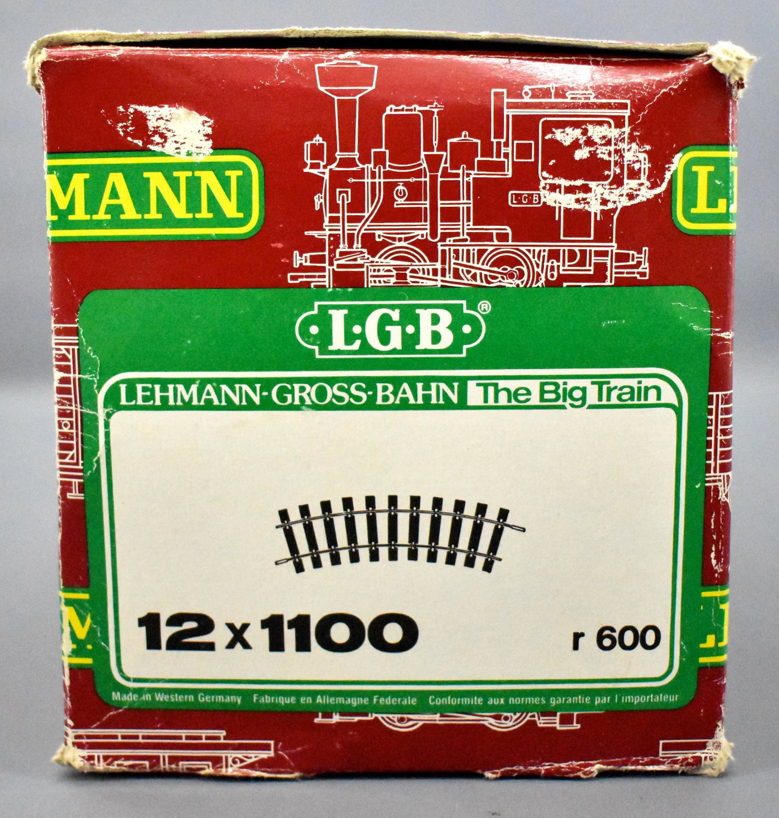 LGB 1100 curved track full box of 12 sections: LGB 1100 curved track full box of 12 sections. Shows use but is in excellent condition.