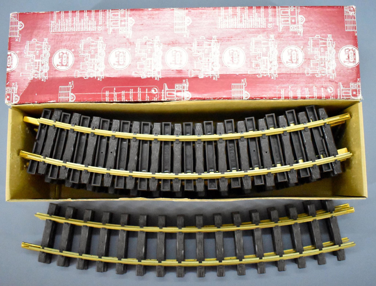 13 sections of LGB curved track 15000 x11 1600 x 2: 13 sections of LGB curved track to include eleven 15000 and two 1600, all in excellent condition.