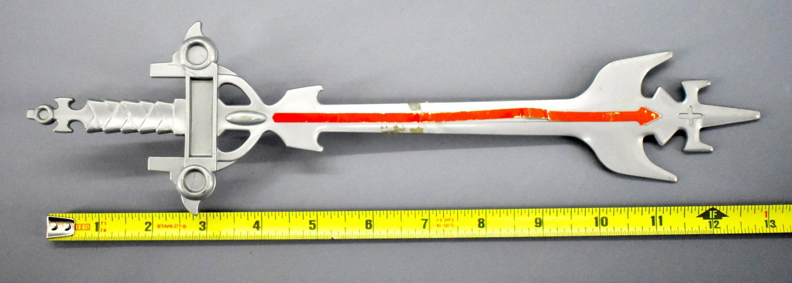 RARE Vintage 1980s Voltron Sword Silver Blazing: RARE Vintage 1980s Voltron Silver Blazing Sword Original Weapon Go Lion 10". Piece is in nice original condition with some light paint loss at center of blade with original decals that do have some li