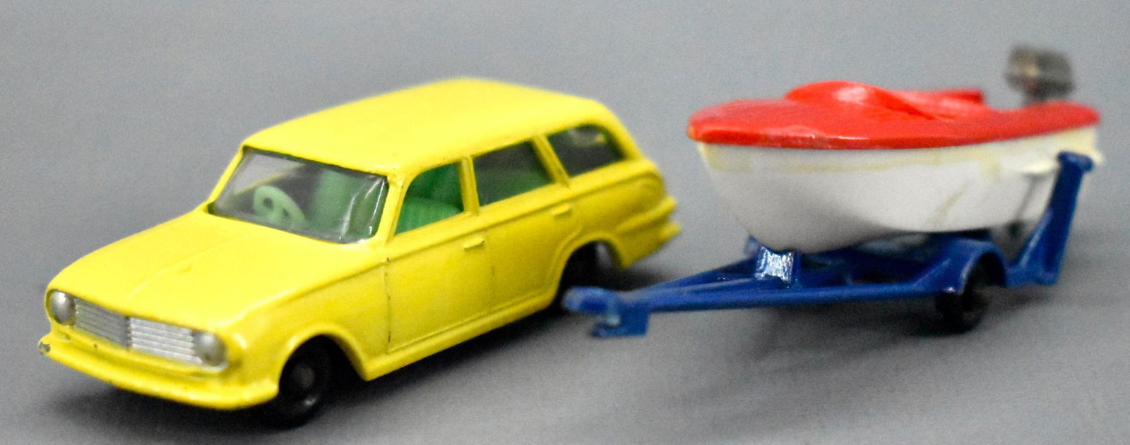 Vintage Matchbox die cast 39 Vauxhall Victor estate car (1 of 7)