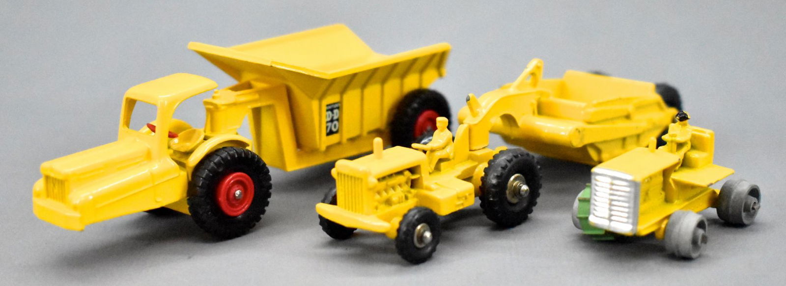 Three vintage Lesney Matchbox construction toys (1 of 5)