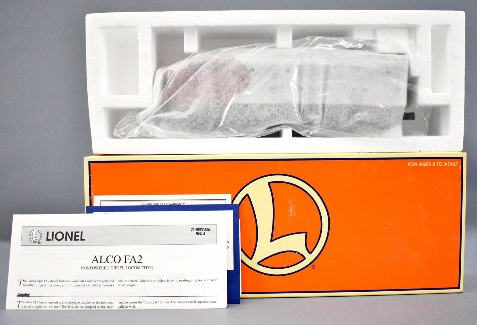 Lionel modern era O 18971 Santa Fe Alco dummy A diesel: Lionel modern era O 18971 Santa Fe Alco dummy A diesel locomotive unit, unrun, C9-10 in a very good original box with original paperwork.
