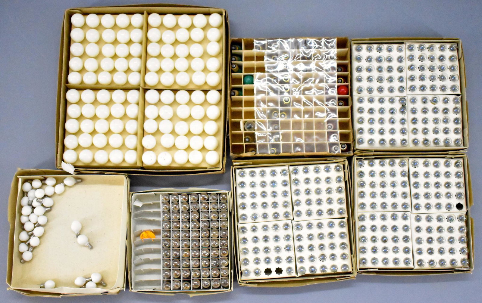 Group of 500+ train repair / replacement light bulbs: Group of train repair / replacement light bulbs. Includes 500+ light bulbs from a defunct Lionel service station.