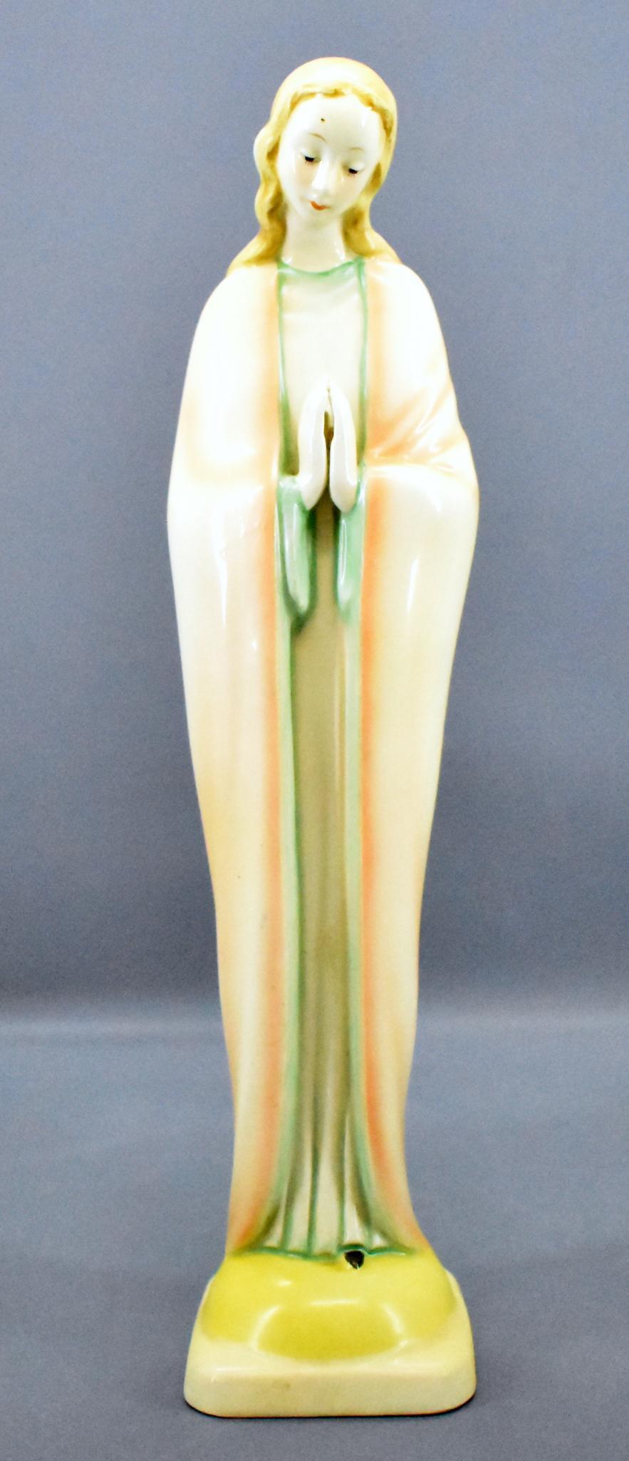 Goebel Hummel 46/1 Praying Madonna full bee: Goebel Hummel 46/1 Praying Madonna full bee, no box, near mint to mint condition.