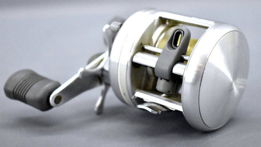 Shimano Calcutta 100 Bait Casting Reel