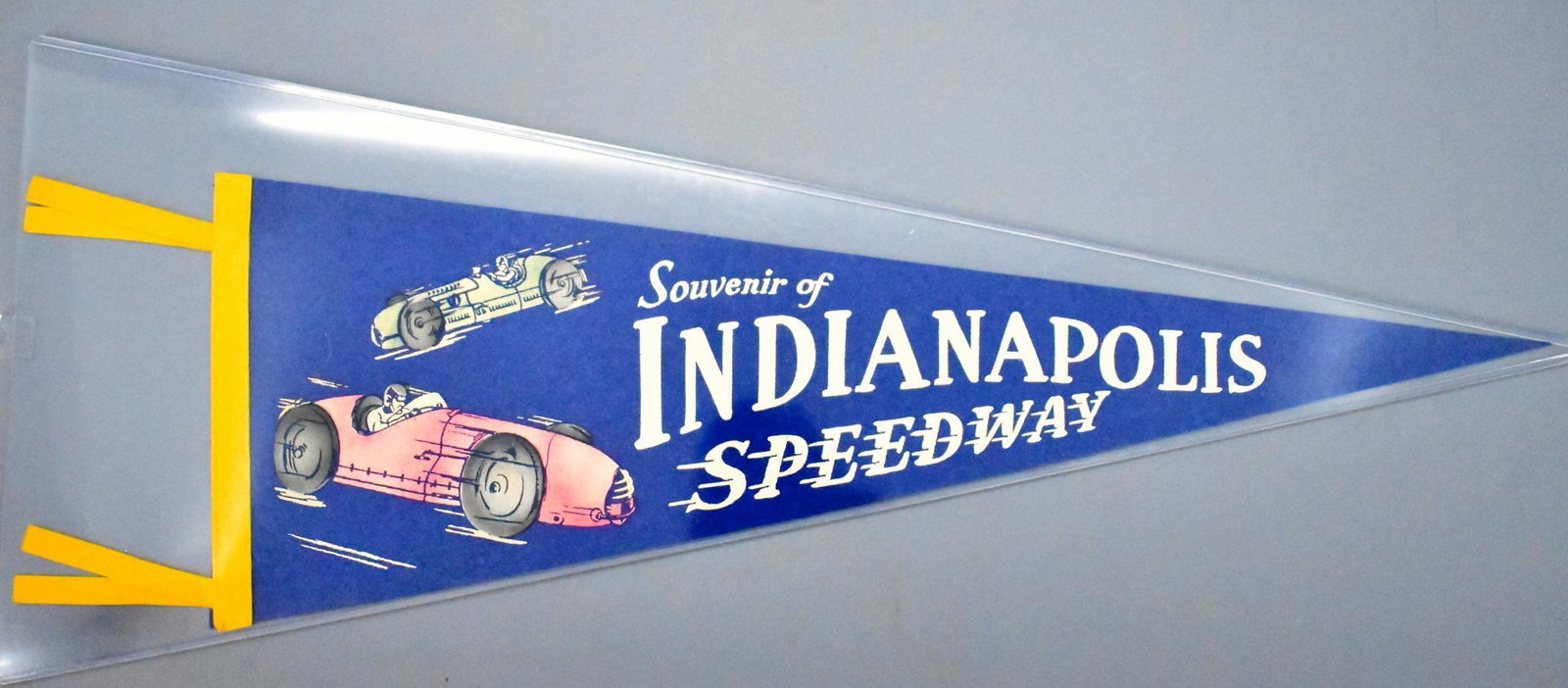 1946 Indy 500 Indianapolis Motor Speedway felt pennant: 1946 Indy 500 Indianapolis Motor Speedway felt pennant, small version in excellent to near mint condition, 26 1/2" long with 4" tassles.