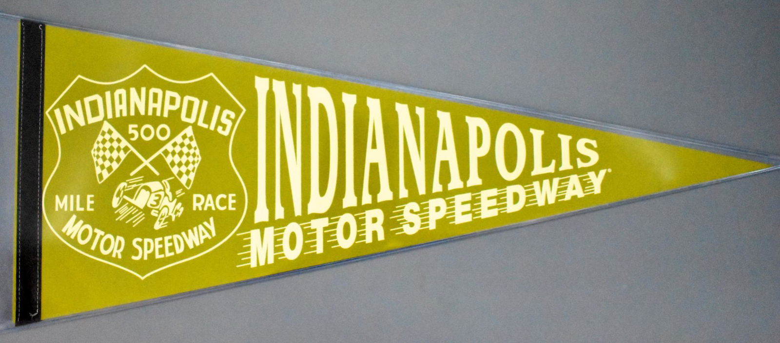Fantastic vintage Indy 500 Indianapolis Motor Speedway: Fantastic vintage Indy 500 Indianapolis Motor Speedway felt pennant, super condition although it shows several pin or tack holes along the border edge, it is otherwise fantastic, measures 29" long.
