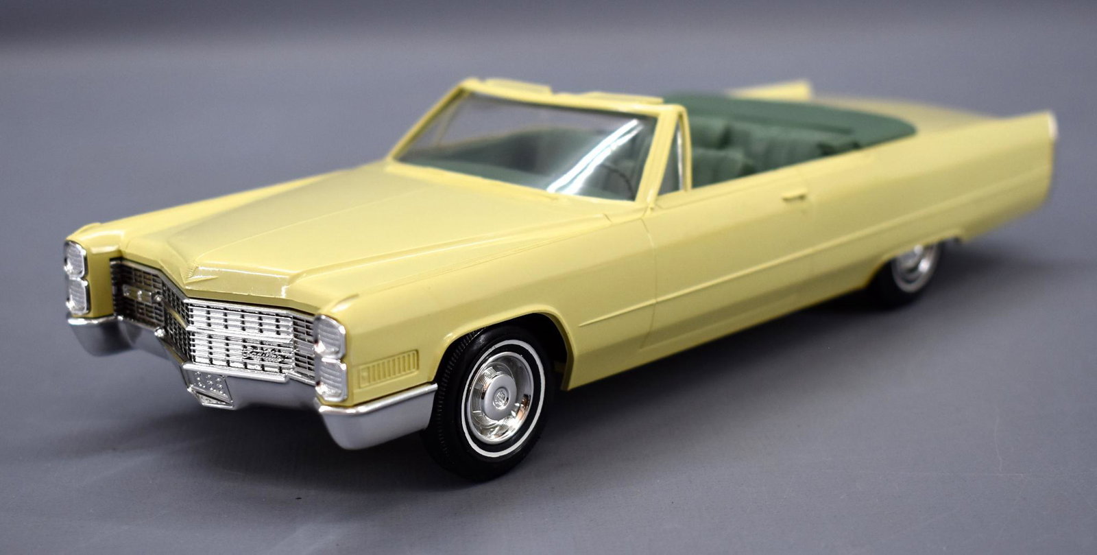 Johan 1966 Cadillac Coupe DeVille dealer friction promo: Johan 1966 Cadillac Coupe DeVille dealer promo car. Car is in excellent condition but has slightly bowed vent posts as seen in the photos.