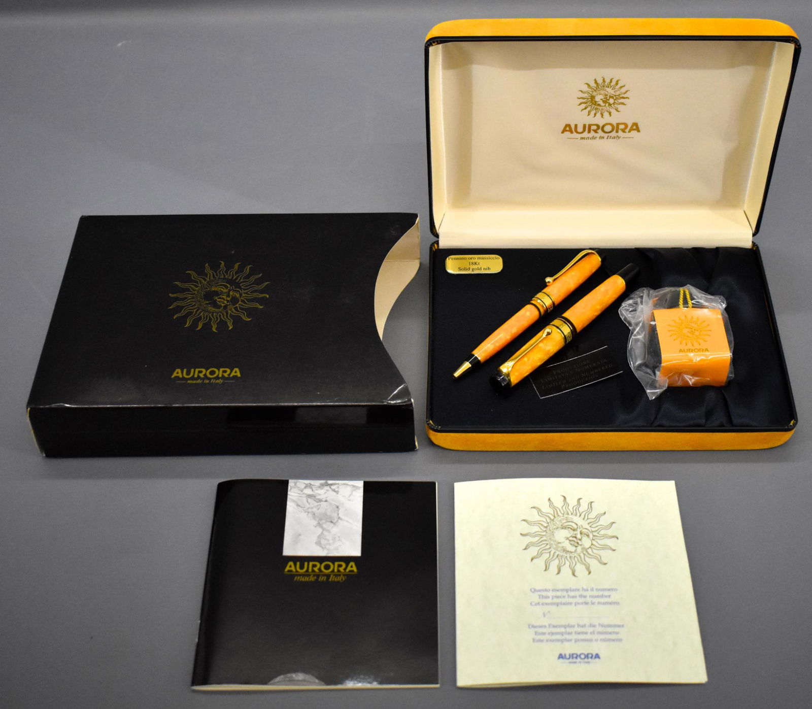 Aurora Limited Edition Numbered 4116 fountain pen and: Aurora Limited Edition Numbered 4116/7500 fountain pen and ballpoint set in original box. Both have been used but are in excellent condition with an excellent original box. The fountain pen has an 18
